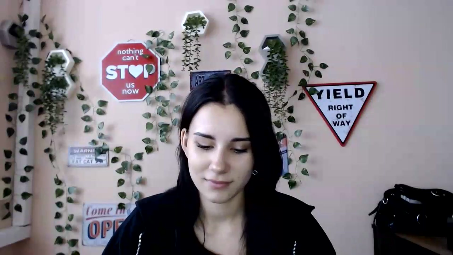 Gallery image thumbnail from Sangria_'s myfreecams stream on, 09/01/2026, 13:18 image 3 of 20