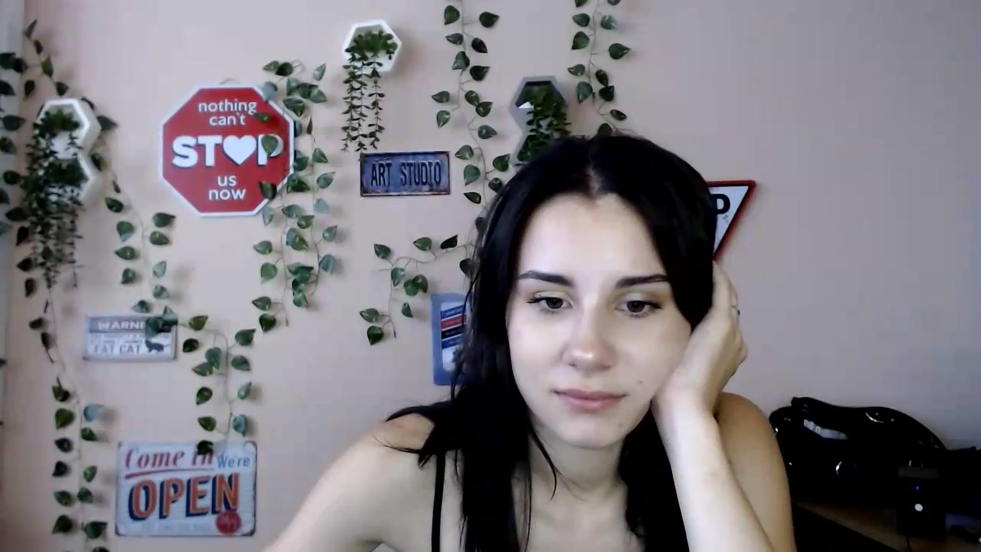 Gallery image thumbnail from Sangria_'s myfreecams stream on, 09/01/2026, 13:18 image 14 of 20