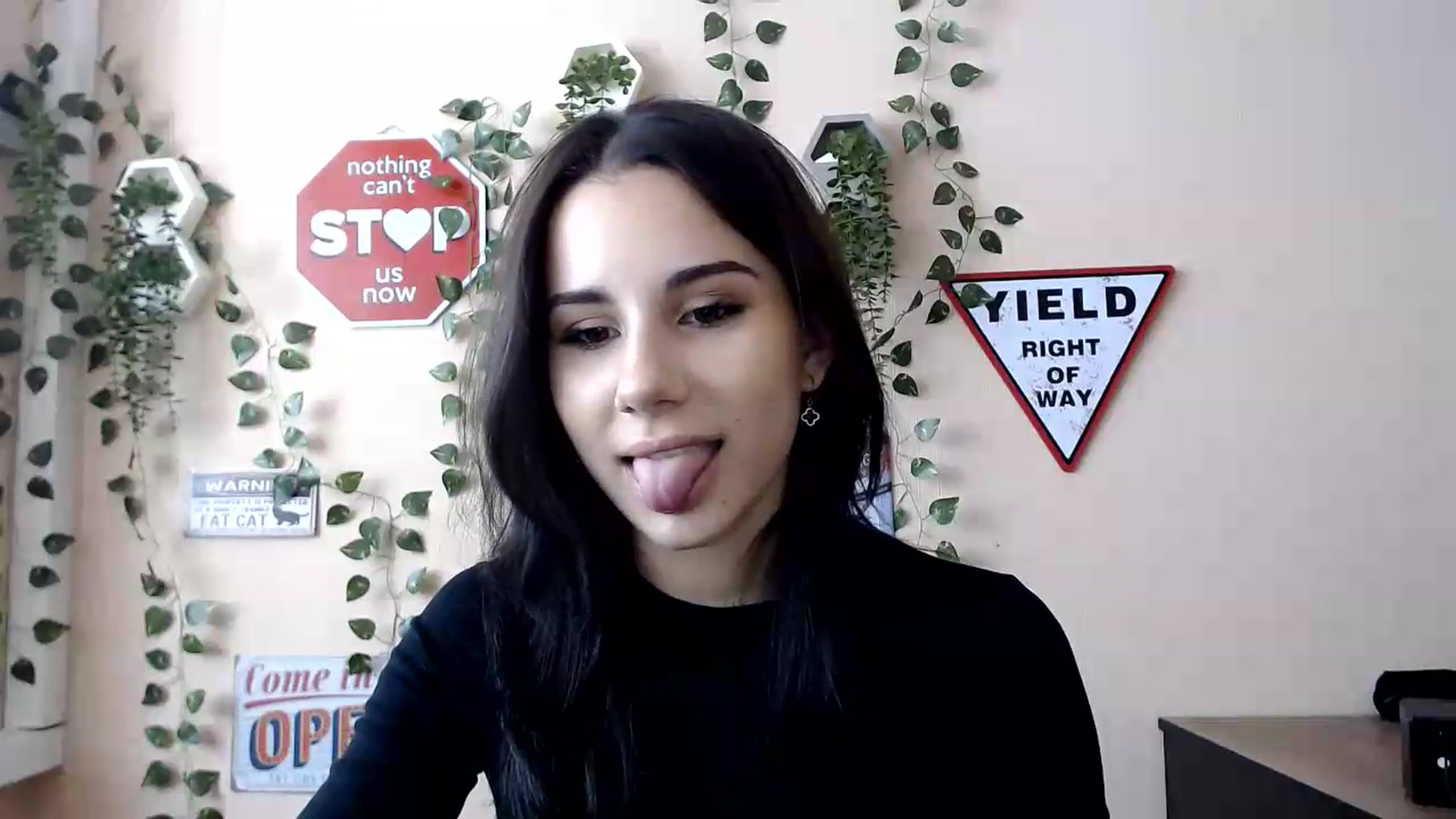 Gallery image thumbnail from Sangria_'s myfreecams stream on, 09/03/2026, 14:35 image 15 of 20