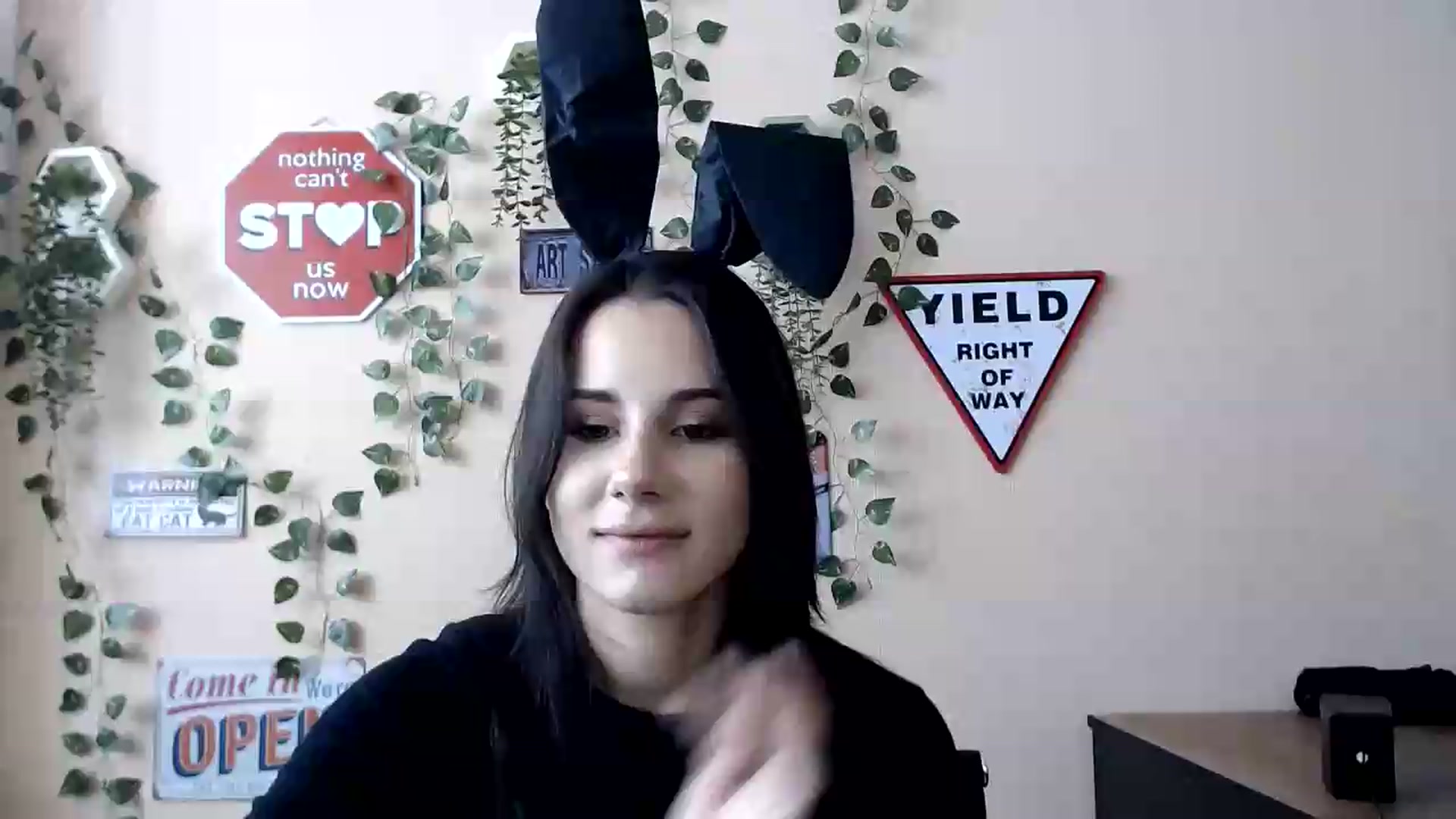 Gallery image thumbnail from Sangria_'s myfreecams stream on, 09/03/2026, 14:55 image 11 of 20