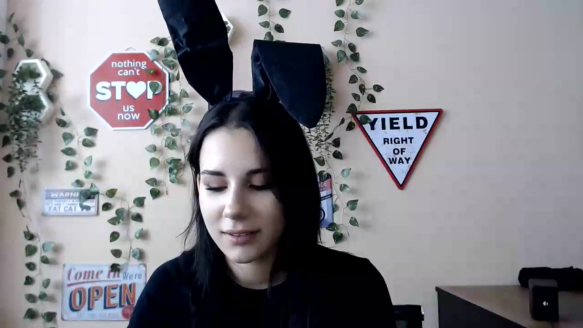 Gallery image thumbnail from Sangria_'s myfreecams stream on, 09/03/2026, 14:55 image 14 of 20
