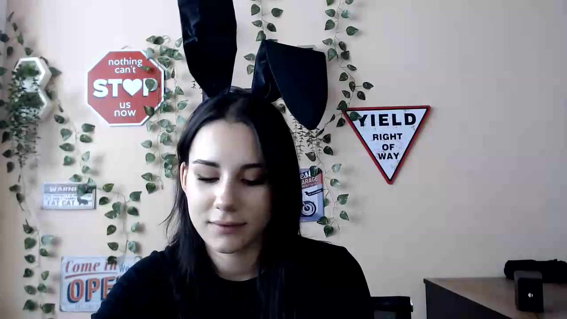 Gallery image thumbnail from Sangria_'s myfreecams stream on, 09/03/2026, 14:55 image 13 of 20
