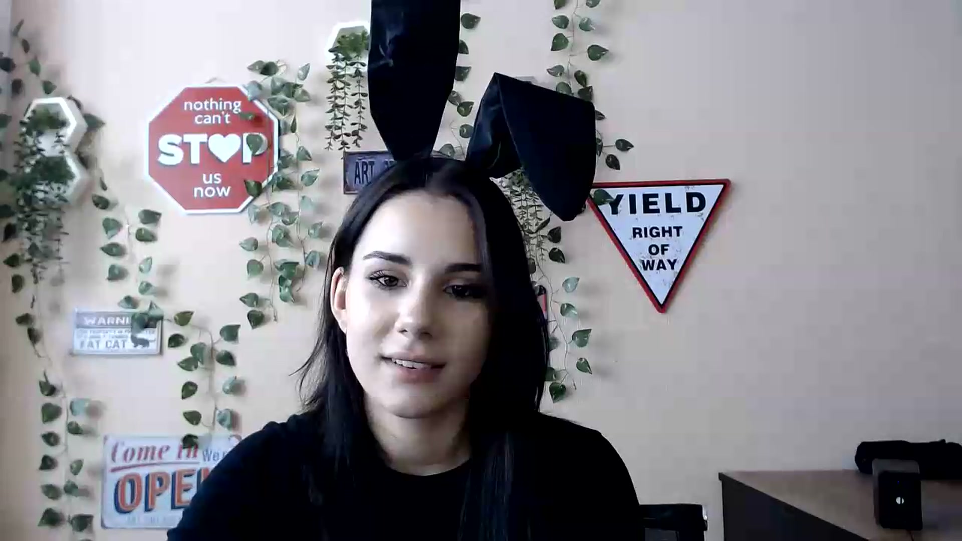 Gallery image thumbnail from Sangria_'s myfreecams stream on, 09/03/2026, 14:55 image 15 of 20