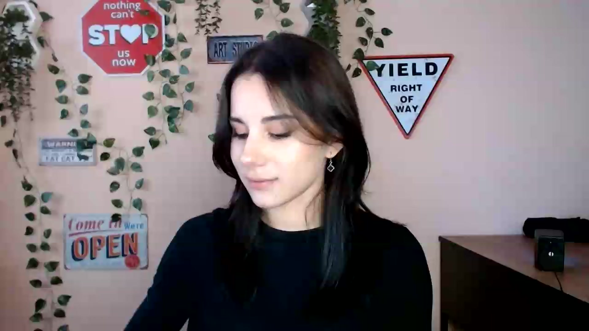 Gallery image thumbnail from Sangria_'s myfreecams stream on, 09/03/2026, 16:41 image 8 of 20
