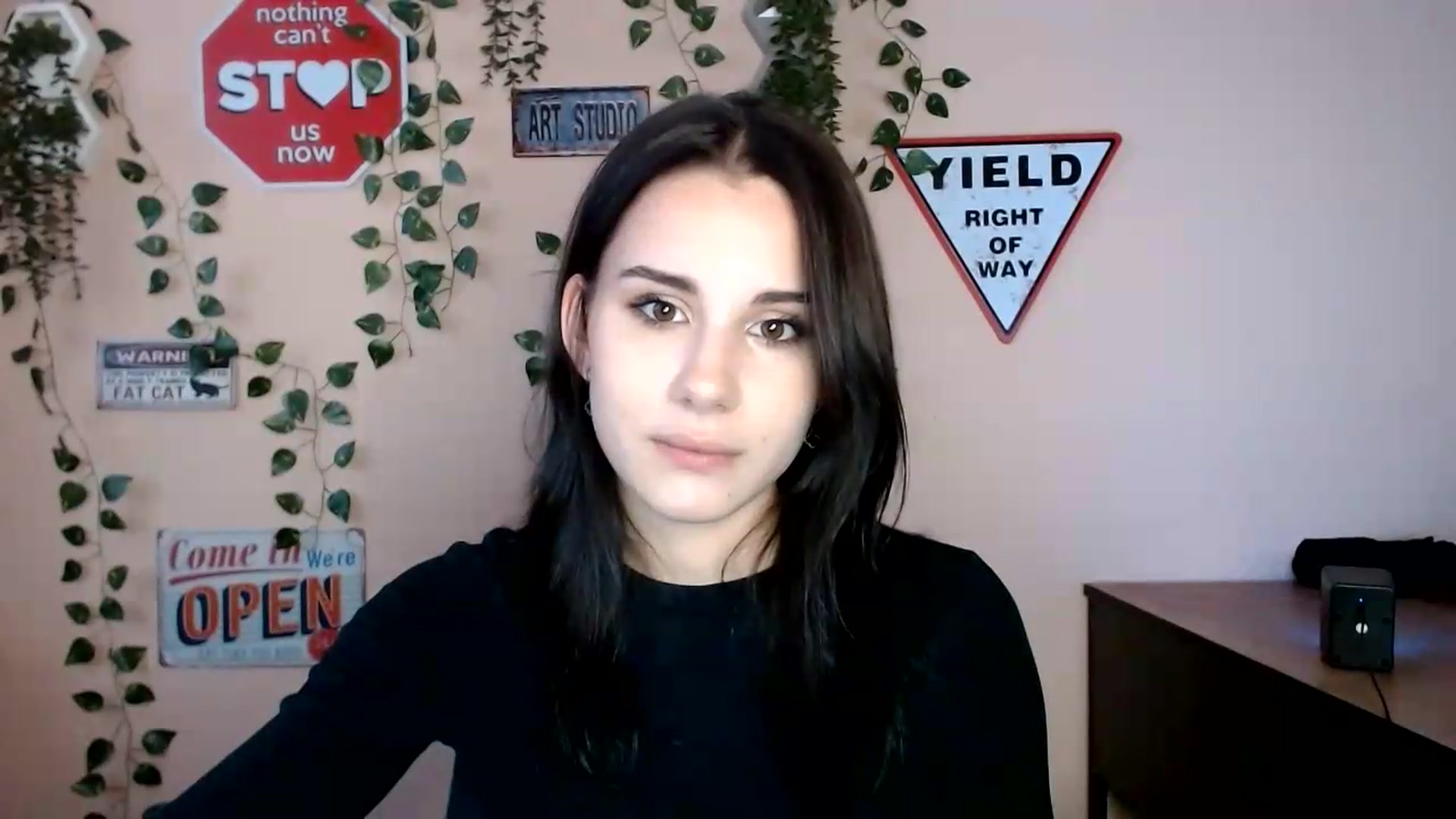 Gallery image thumbnail from Sangria_'s myfreecams stream on, 09/03/2026, 16:41 image 17 of 20