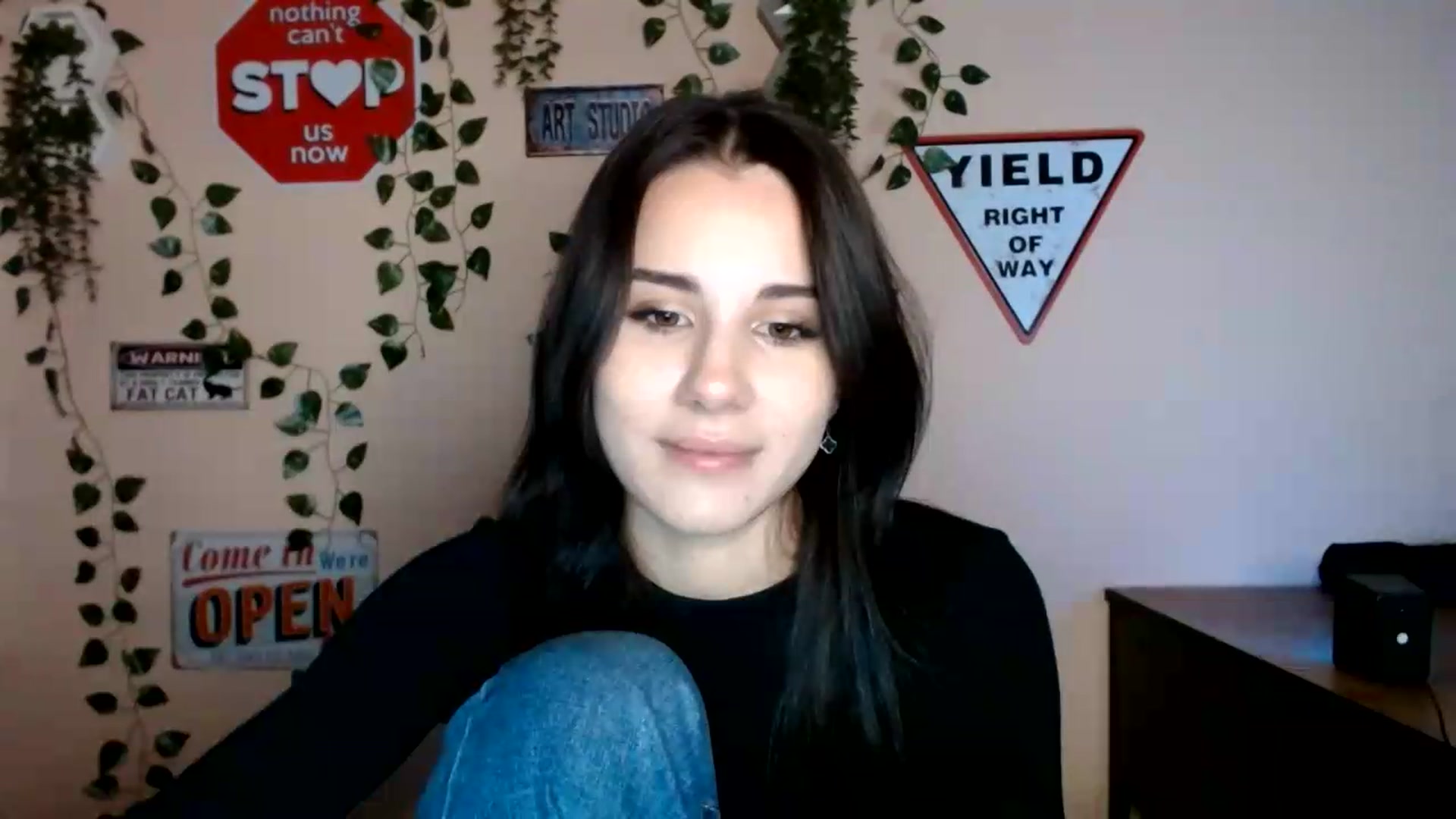 Gallery image thumbnail from Sangria_'s myfreecams stream on, 09/03/2026, 17:14 image 15 of 20