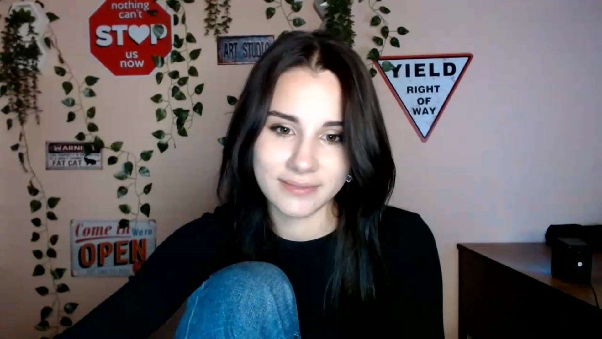 Gallery image thumbnail from Sangria_'s myfreecams stream on, 09/03/2026, 17:14 image 9 of 20