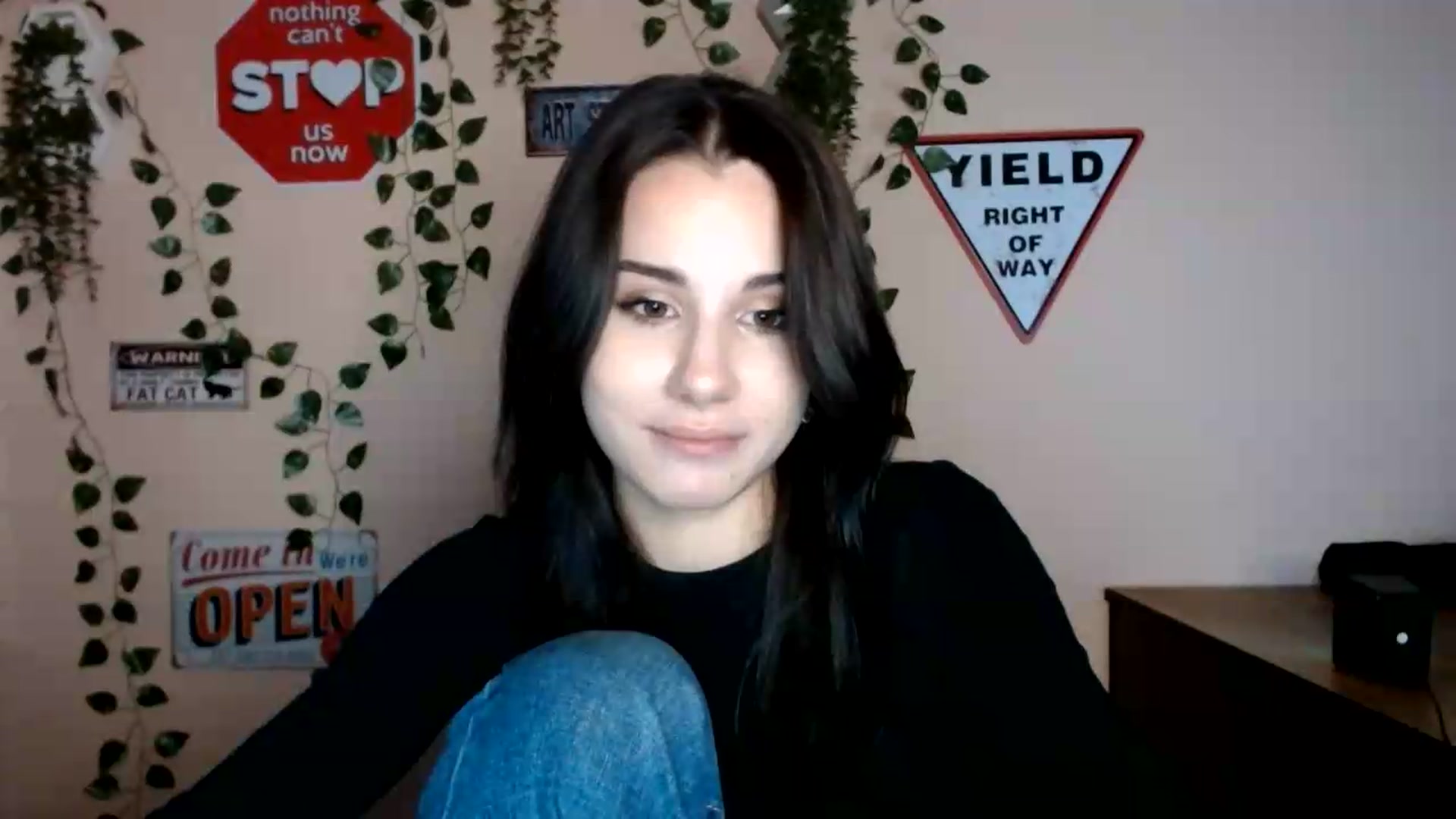 Gallery image thumbnail from Sangria_'s myfreecams stream on, 09/03/2026, 17:14 image 7 of 20