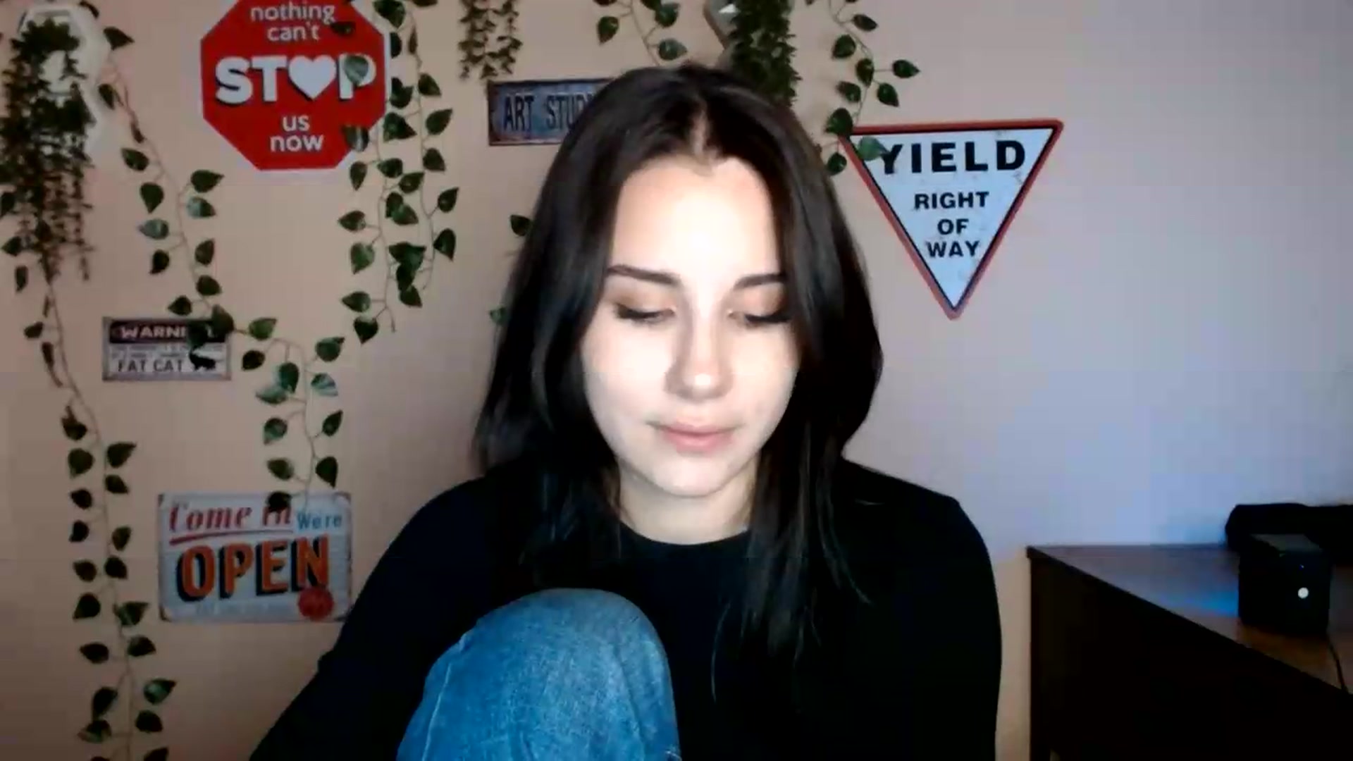 Gallery image thumbnail from Sangria_'s myfreecams stream on, 09/03/2026, 17:14 image 10 of 20