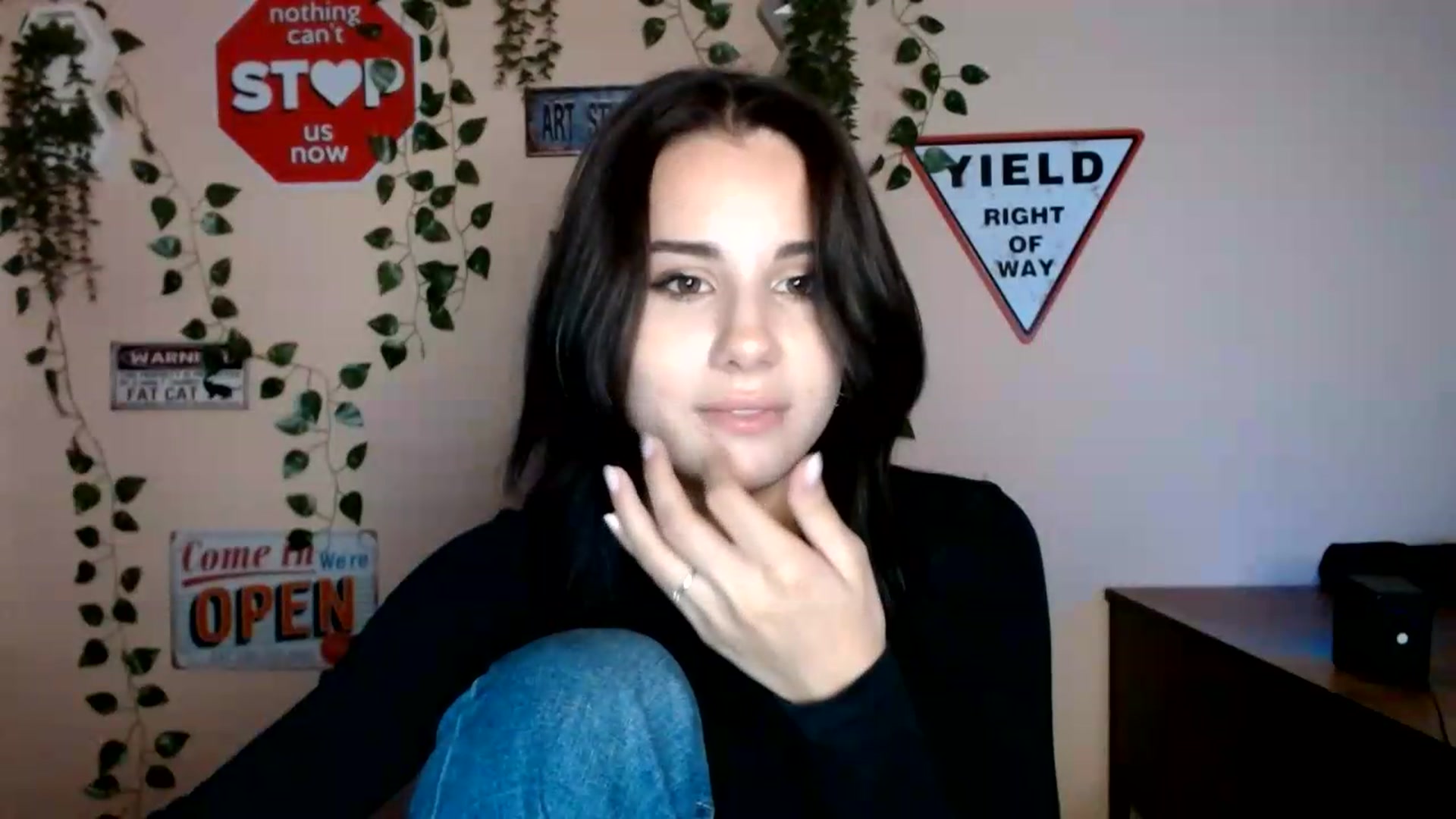 Gallery image thumbnail from Sangria_'s myfreecams stream on, 09/03/2026, 17:14 image 6 of 20