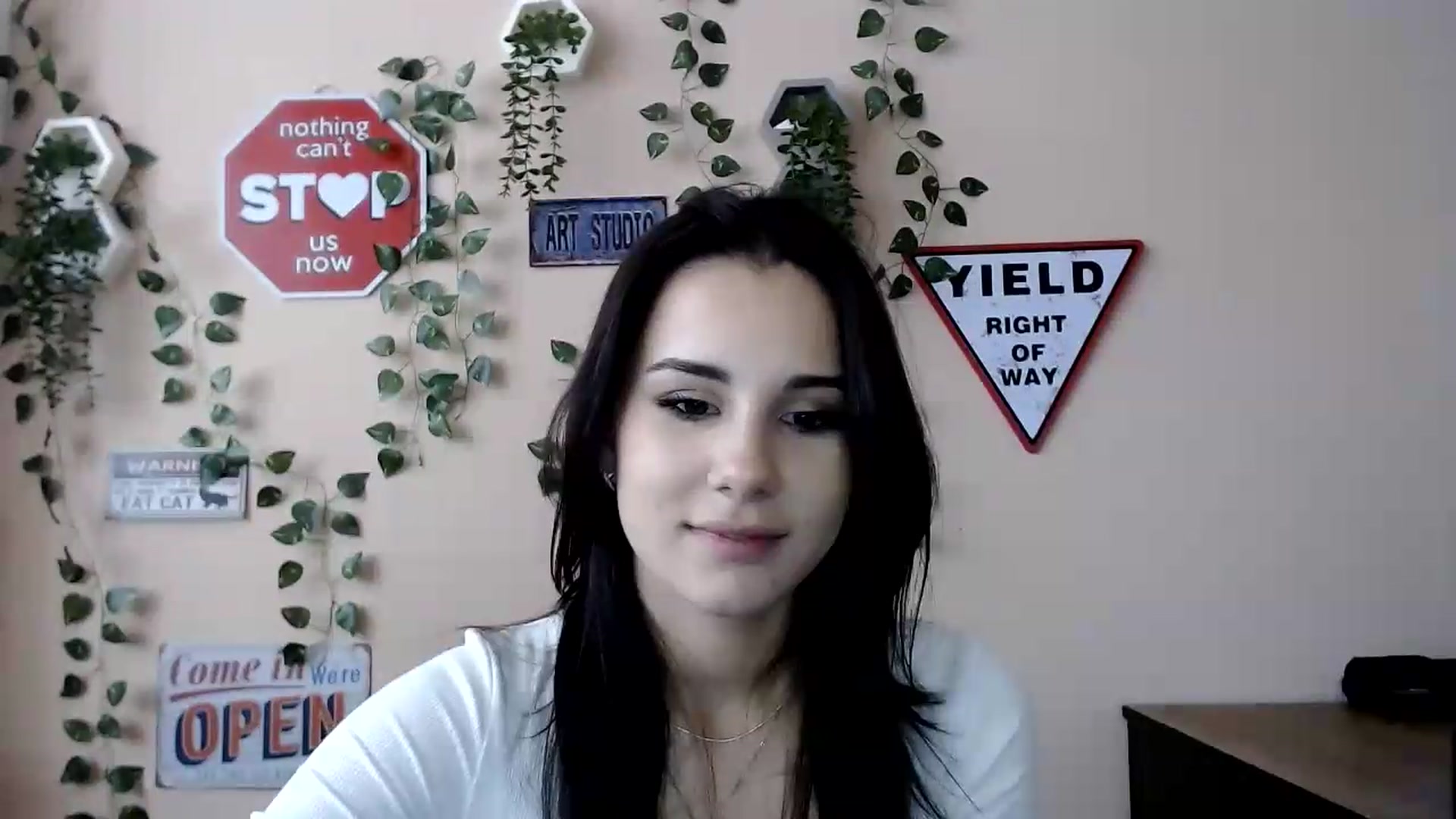 Gallery image thumbnail from Sangria_'s myfreecams stream on, 09/04/2026, 15:53 image 8 of 20