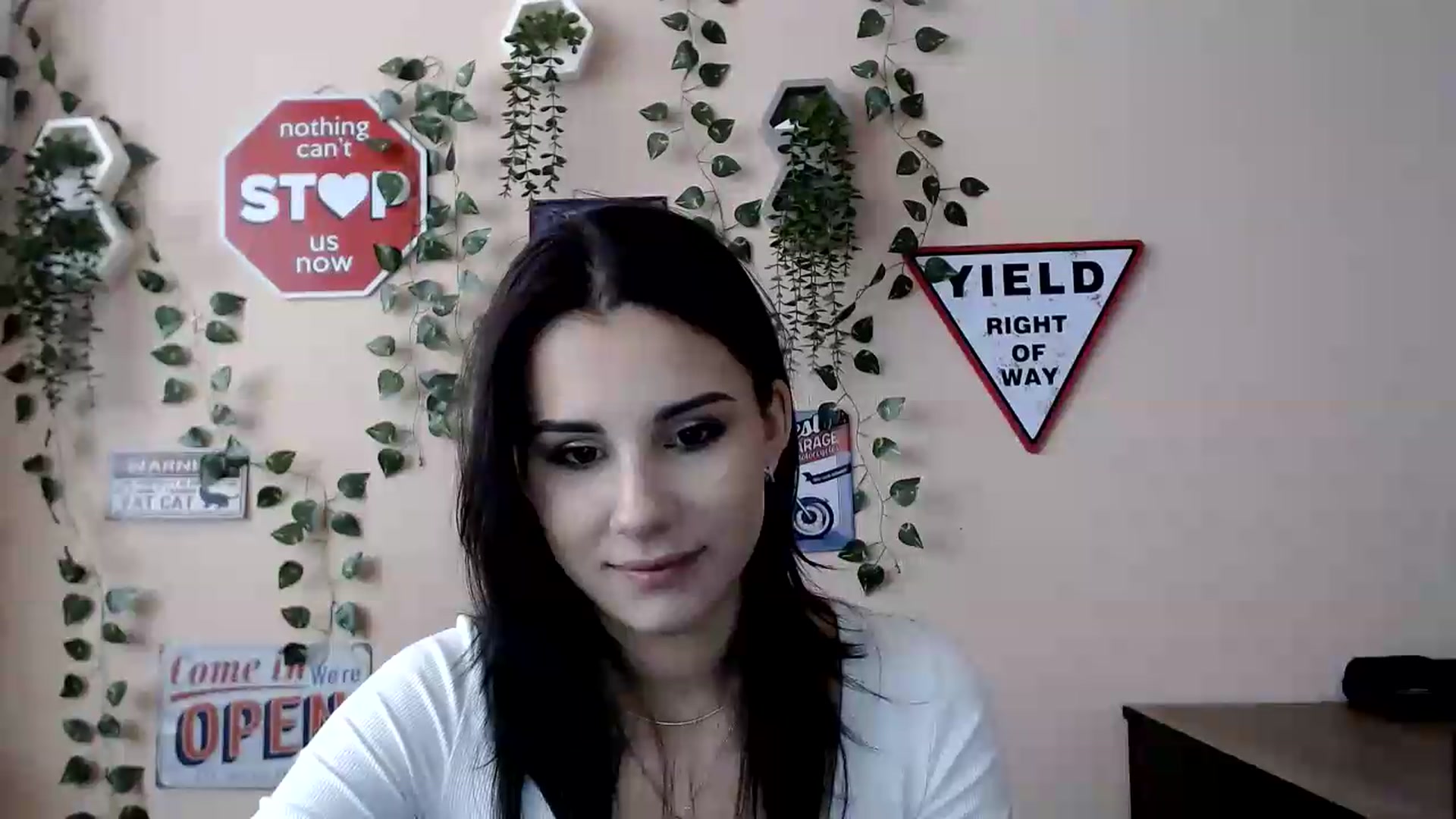 Gallery image thumbnail from Sangria_'s myfreecams stream on, 09/04/2026, 15:53 image 18 of 20