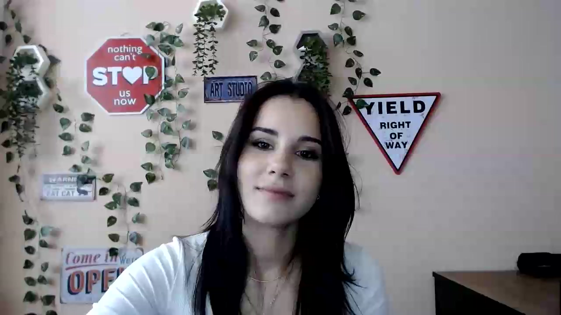 Gallery image thumbnail from Sangria_'s myfreecams stream on, 09/04/2026, 15:53 image 12 of 20