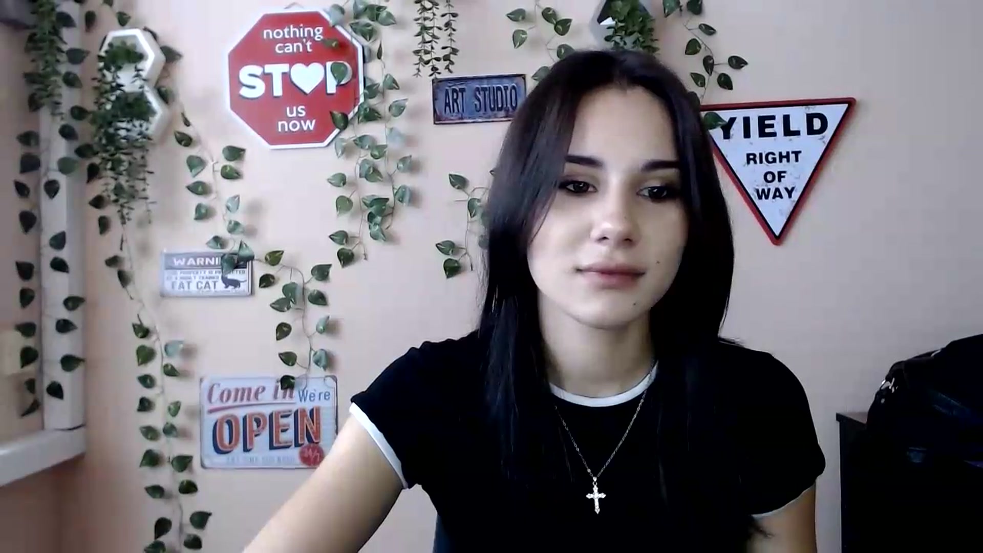 Gallery image thumbnail from Sangria_'s myfreecams stream on, 09/05/2026, 14:14 image 10 of 20