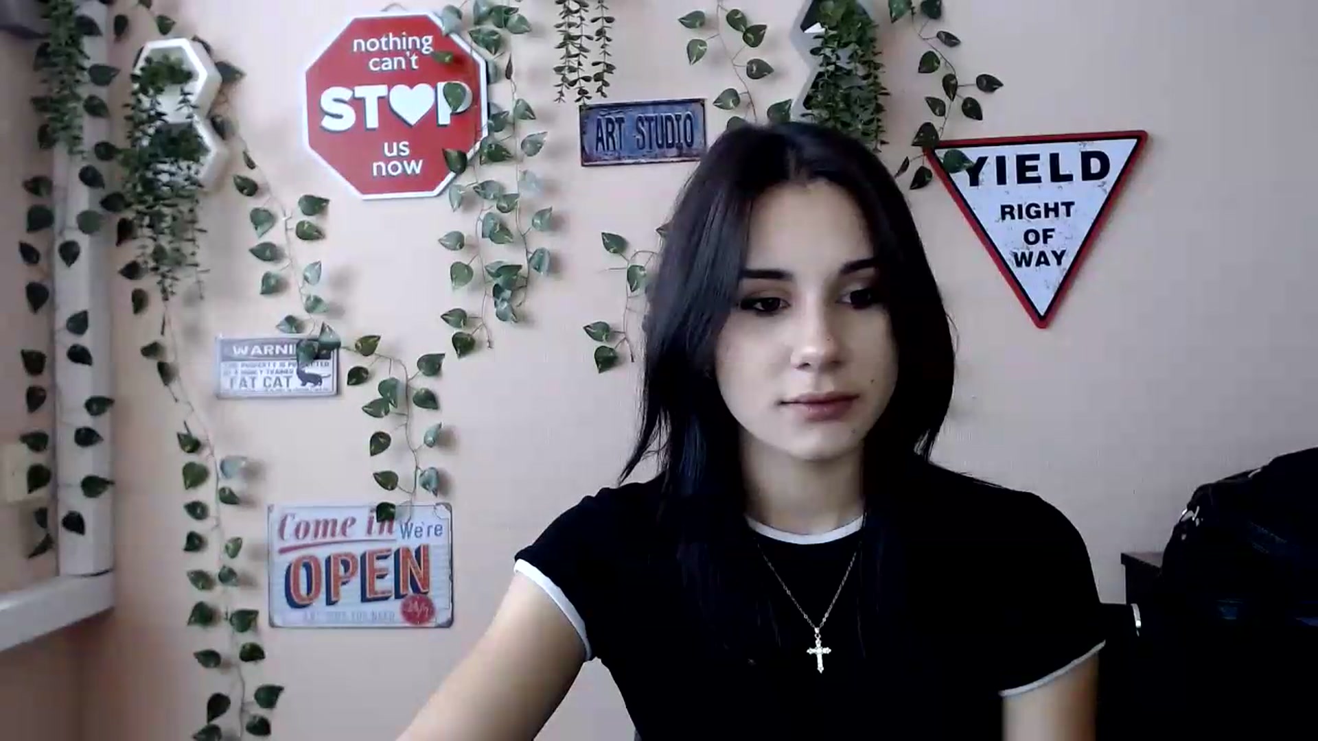 Gallery image thumbnail from Sangria_'s myfreecams stream on, 09/05/2026, 14:14 image 8 of 20