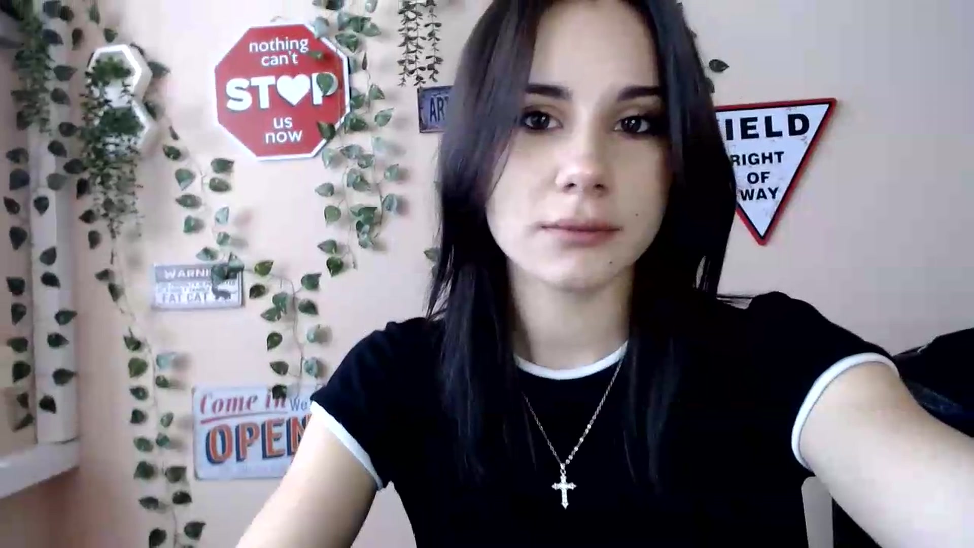 Gallery image thumbnail from Sangria_'s myfreecams stream on, 09/05/2026, 14:14 image 11 of 20
