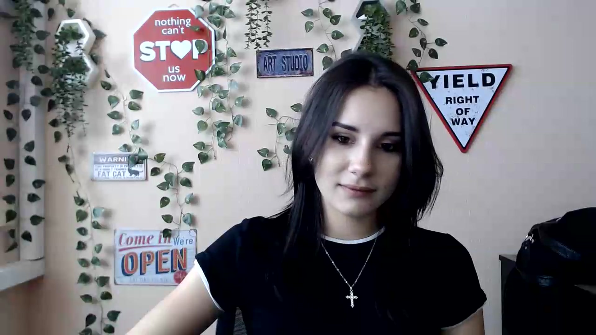 Gallery image thumbnail from Sangria_'s myfreecams stream on, 09/05/2026, 14:56 image 20 of 20