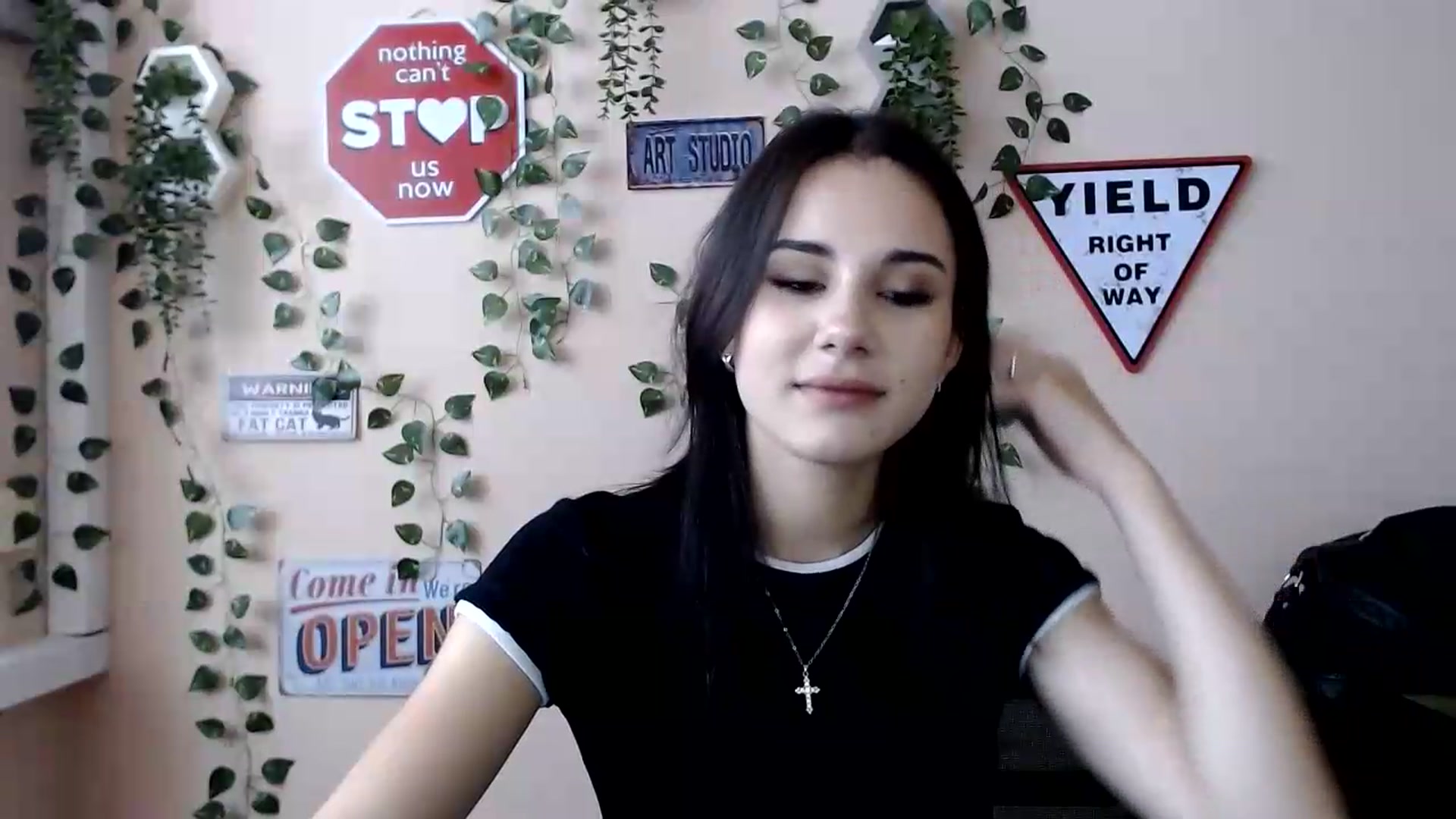 Gallery image thumbnail from Sangria_'s myfreecams stream on, 09/05/2026, 14:56 image 11 of 20