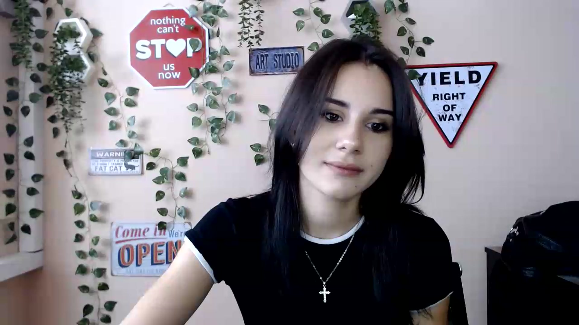 Gallery image thumbnail from Sangria_'s myfreecams stream on, 09/05/2026, 14:56 image 4 of 20