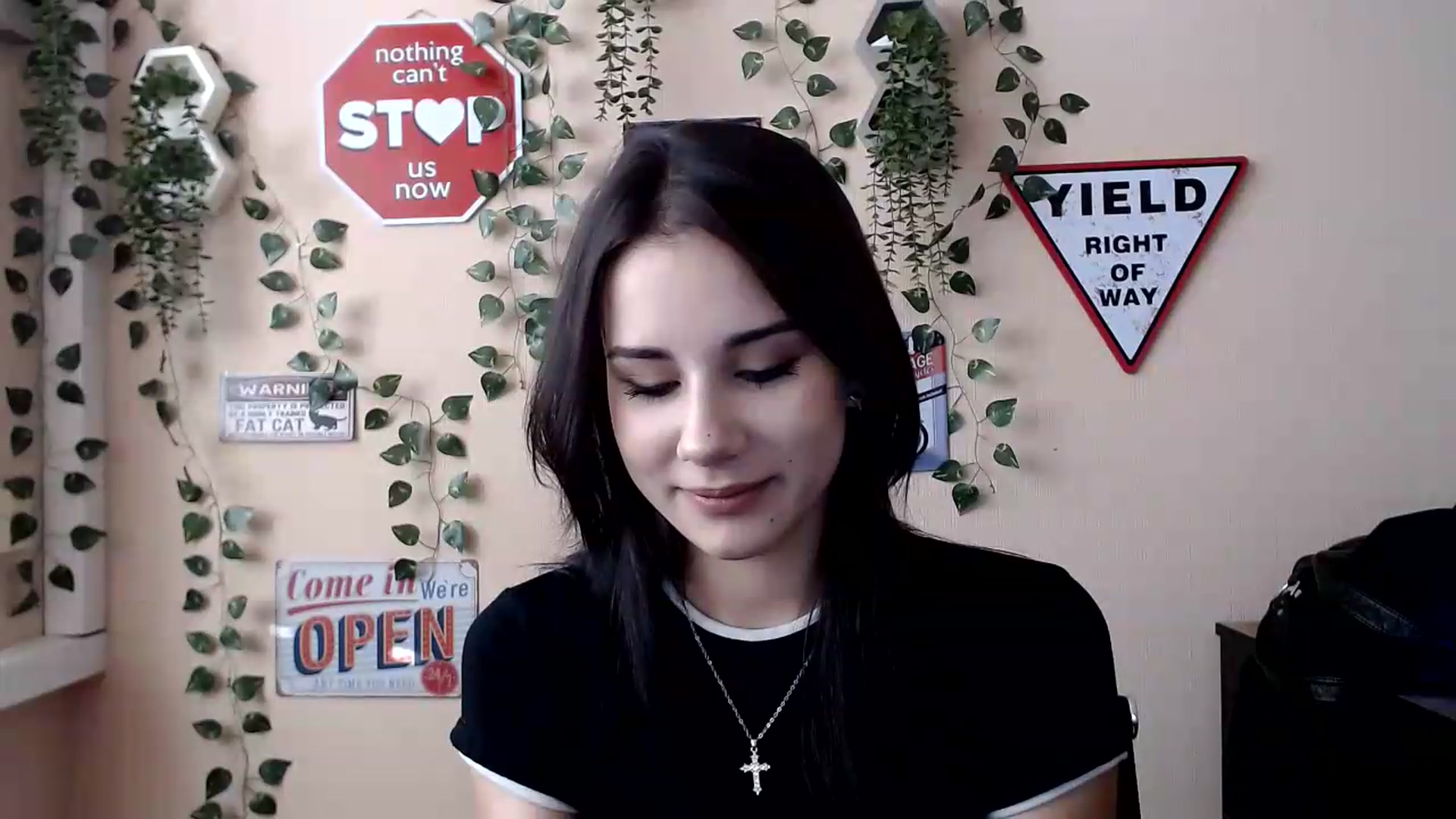 Gallery image thumbnail from Sangria_'s myfreecams stream on, 09/05/2026, 16:08 image 11 of 20