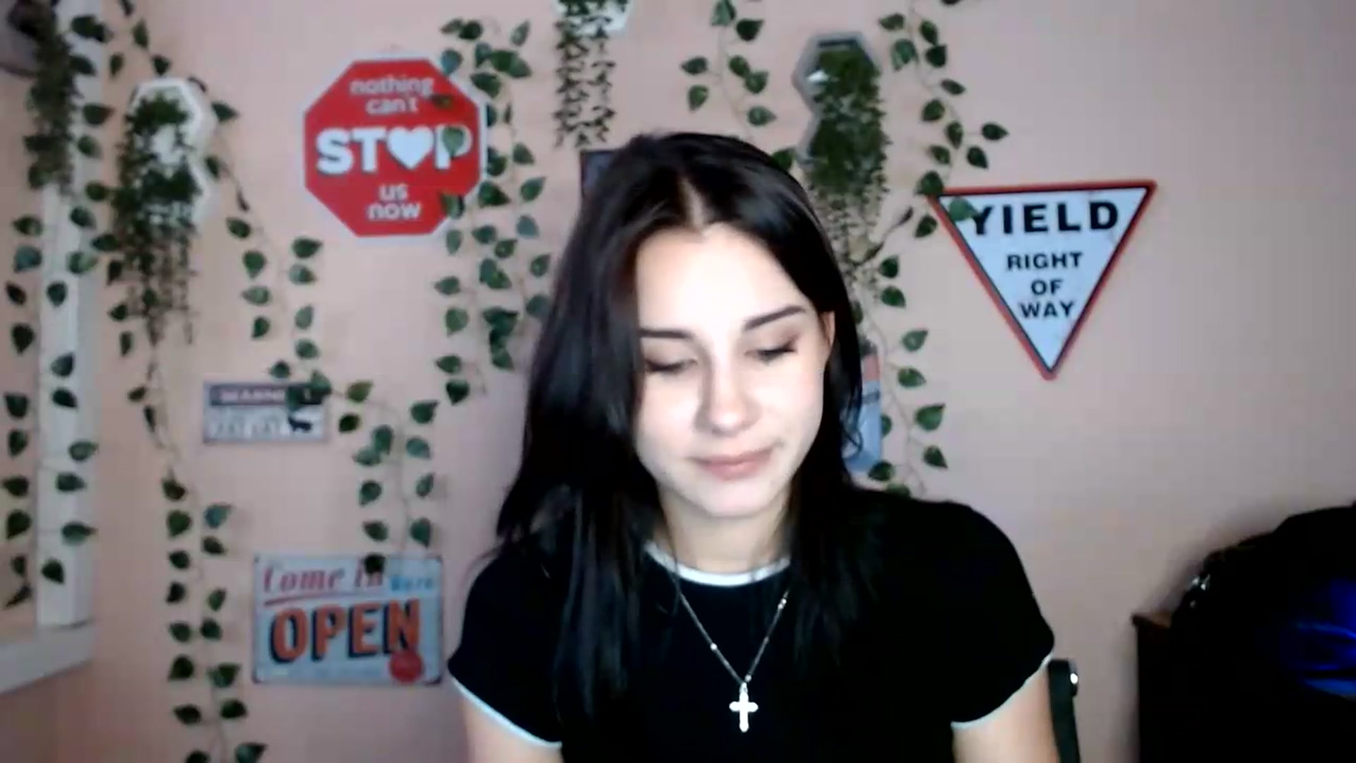 Gallery image thumbnail from Sangria_'s myfreecams stream on, 09/05/2026, 16:55 image 11 of 20