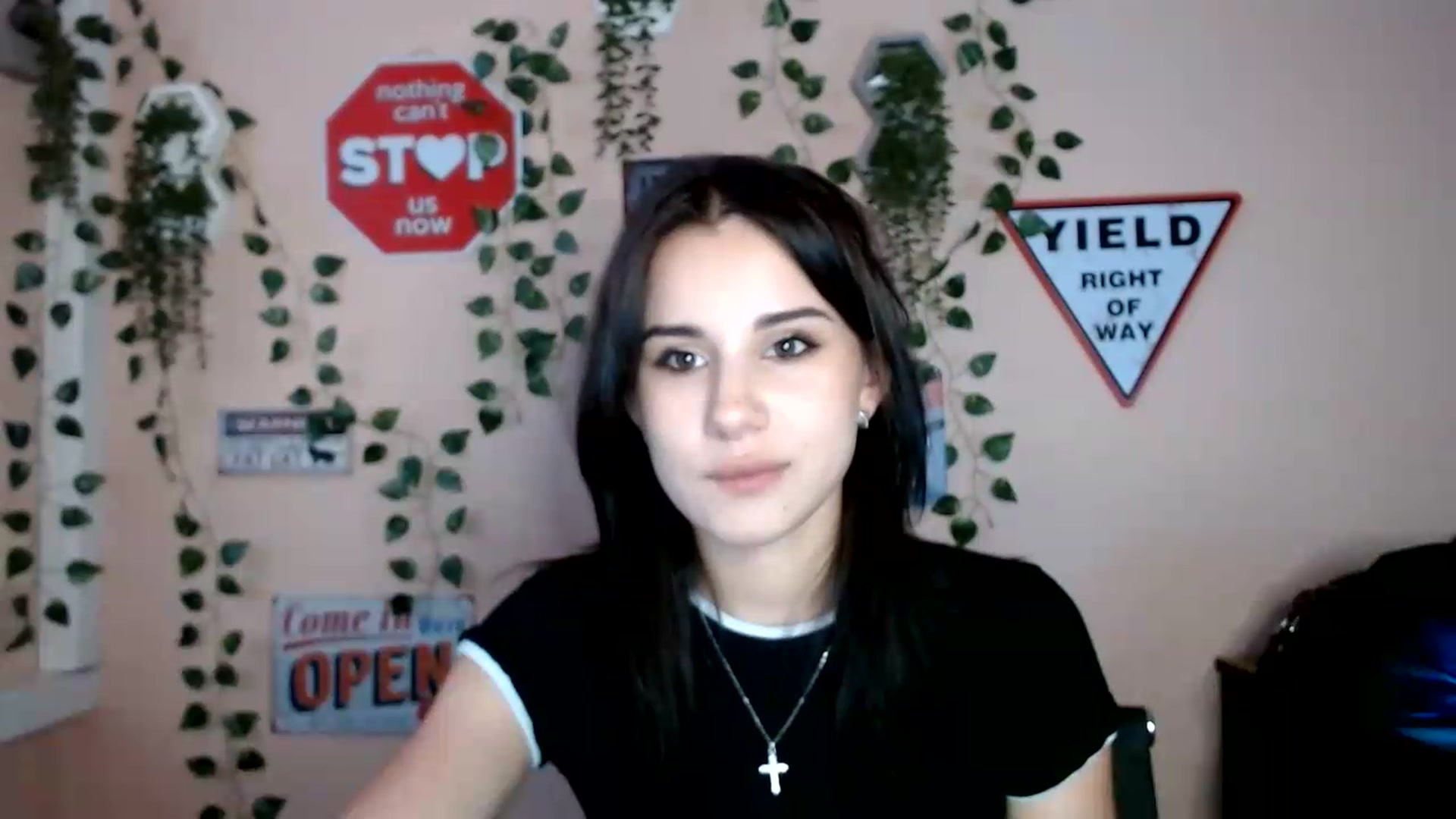 Gallery image thumbnail from Sangria_'s myfreecams stream on, 09/05/2026, 16:55 image 12 of 20