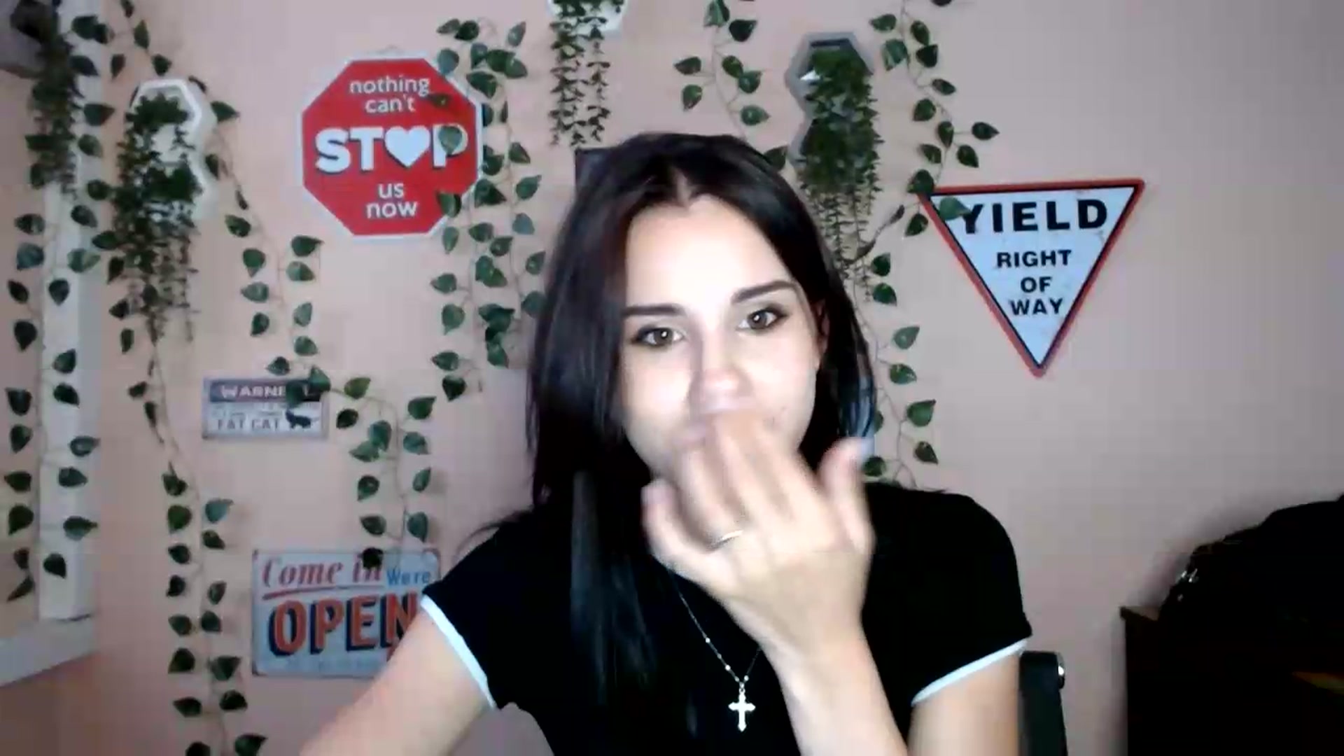 Gallery image thumbnail from Sangria_'s myfreecams stream on, 09/05/2026, 16:55 image 10 of 20