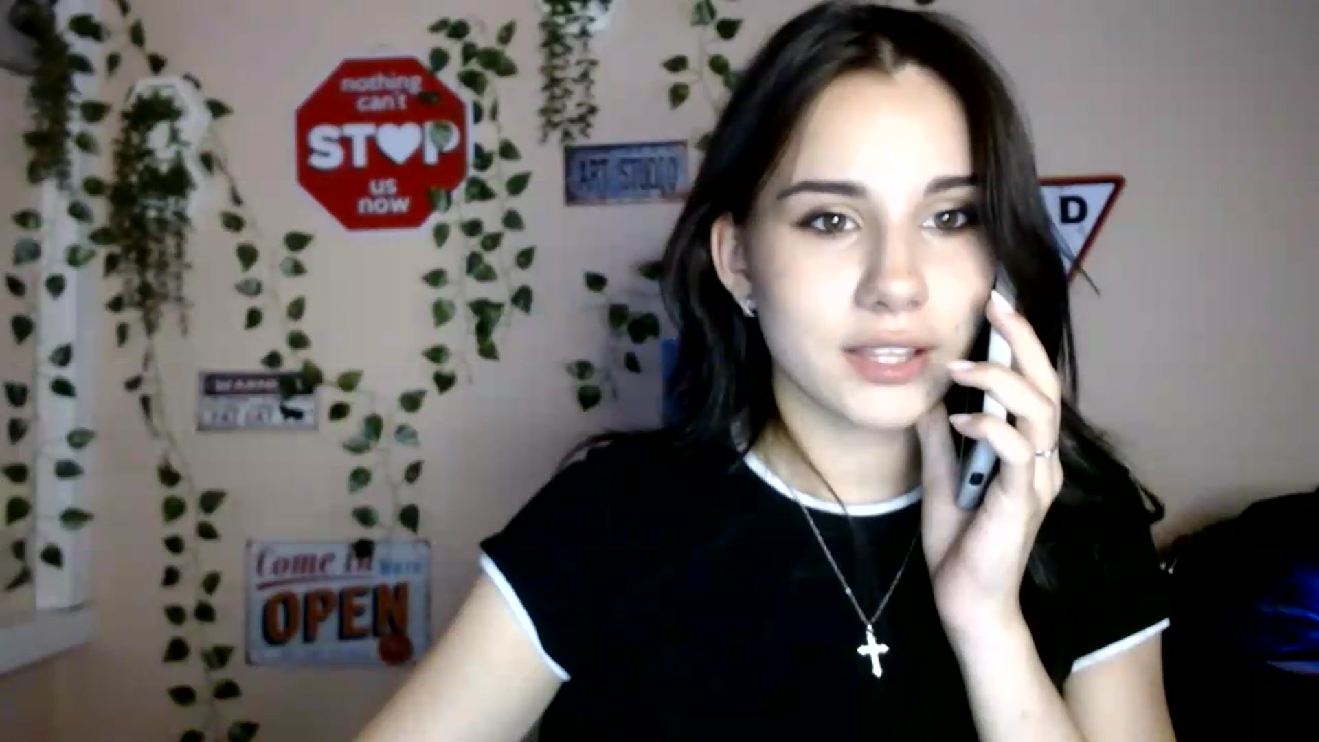 Gallery image thumbnail from Sangria_'s myfreecams stream on, 09/05/2026, 16:55 image 18 of 20