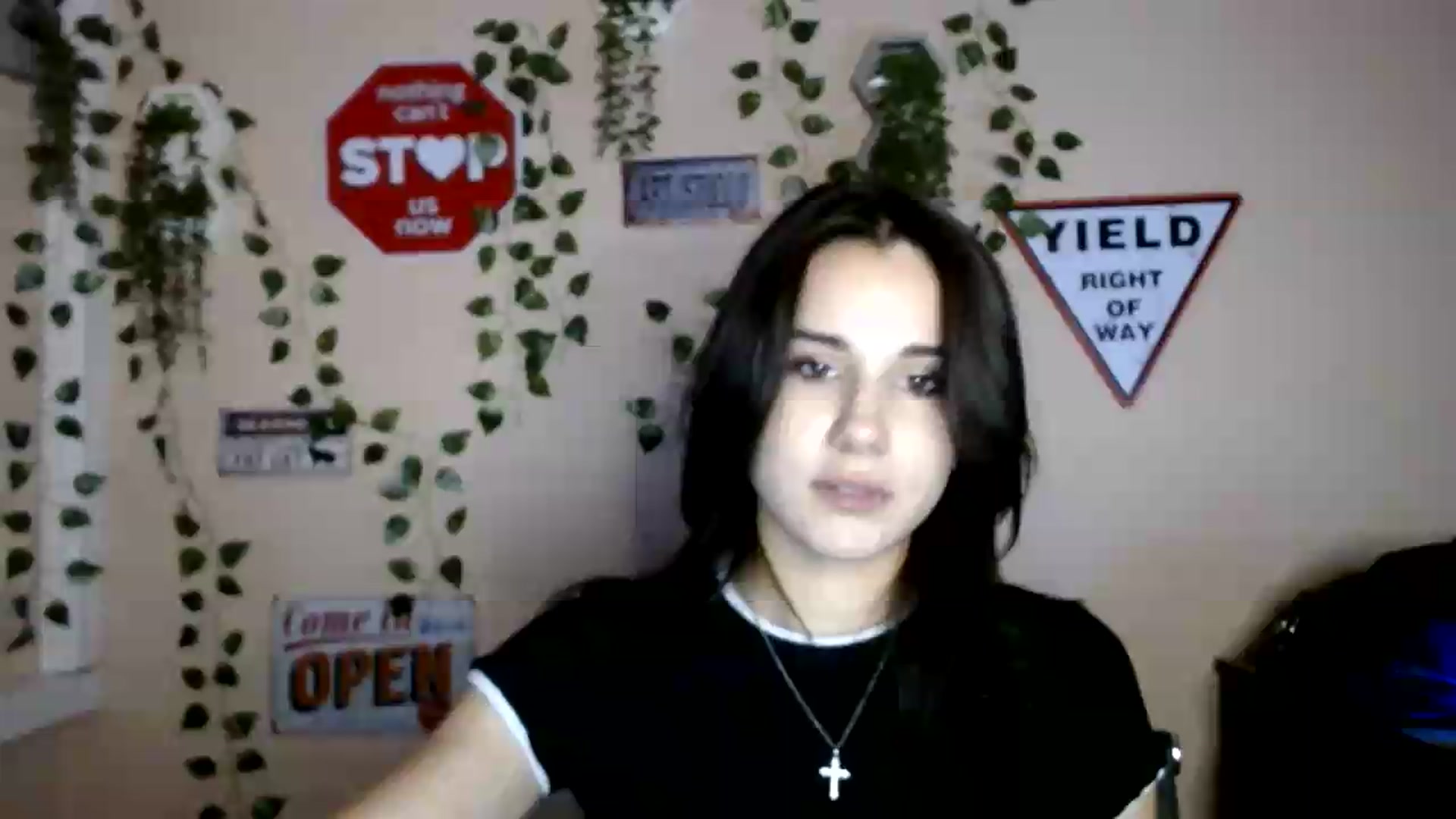 Gallery image thumbnail from Sangria_'s myfreecams stream on, 09/05/2026, 16:55 image 20 of 20