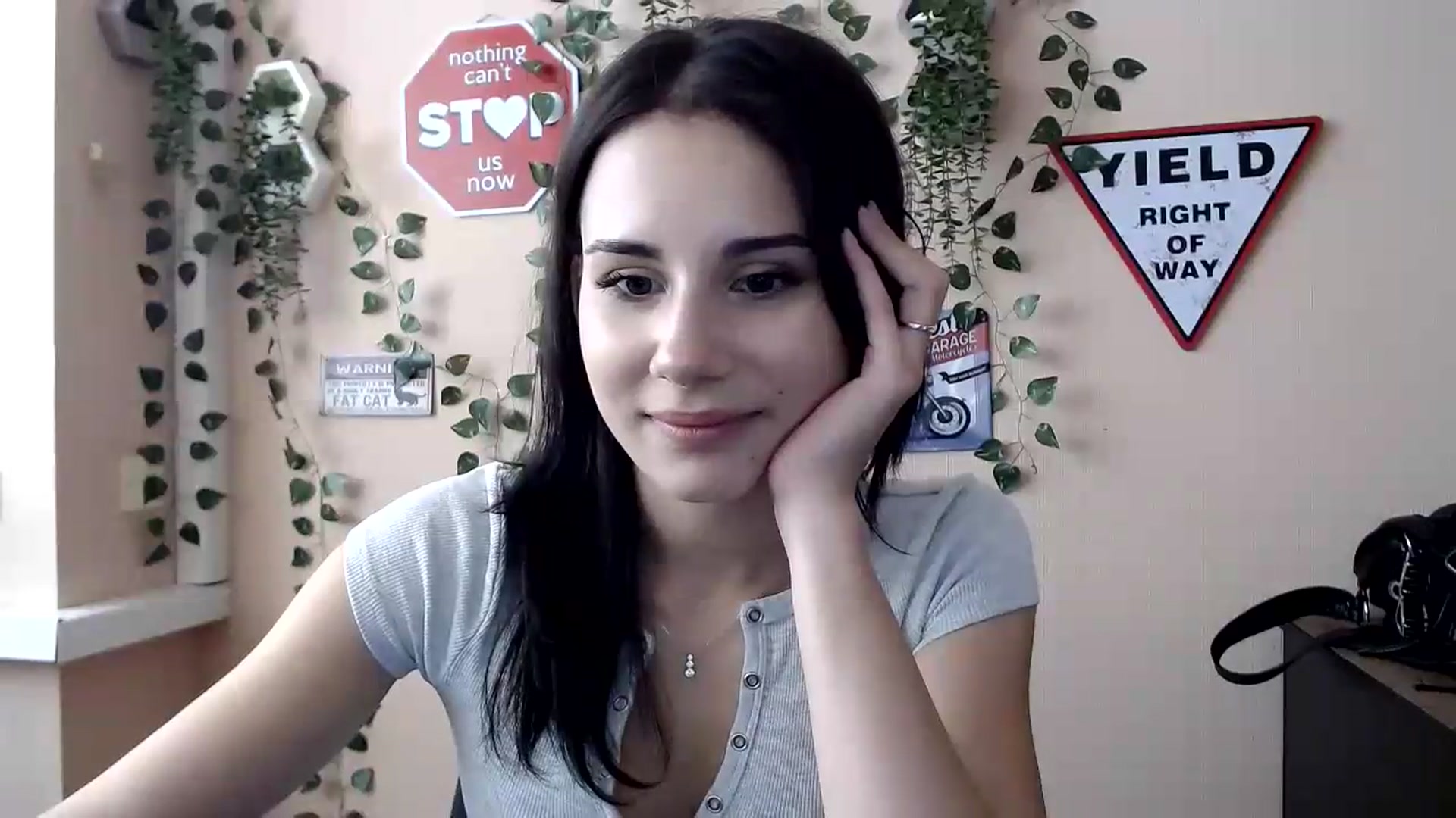 Gallery image thumbnail from Sangria_'s myfreecams stream on, 09/08/2026, 15:44 image 19 of 20
