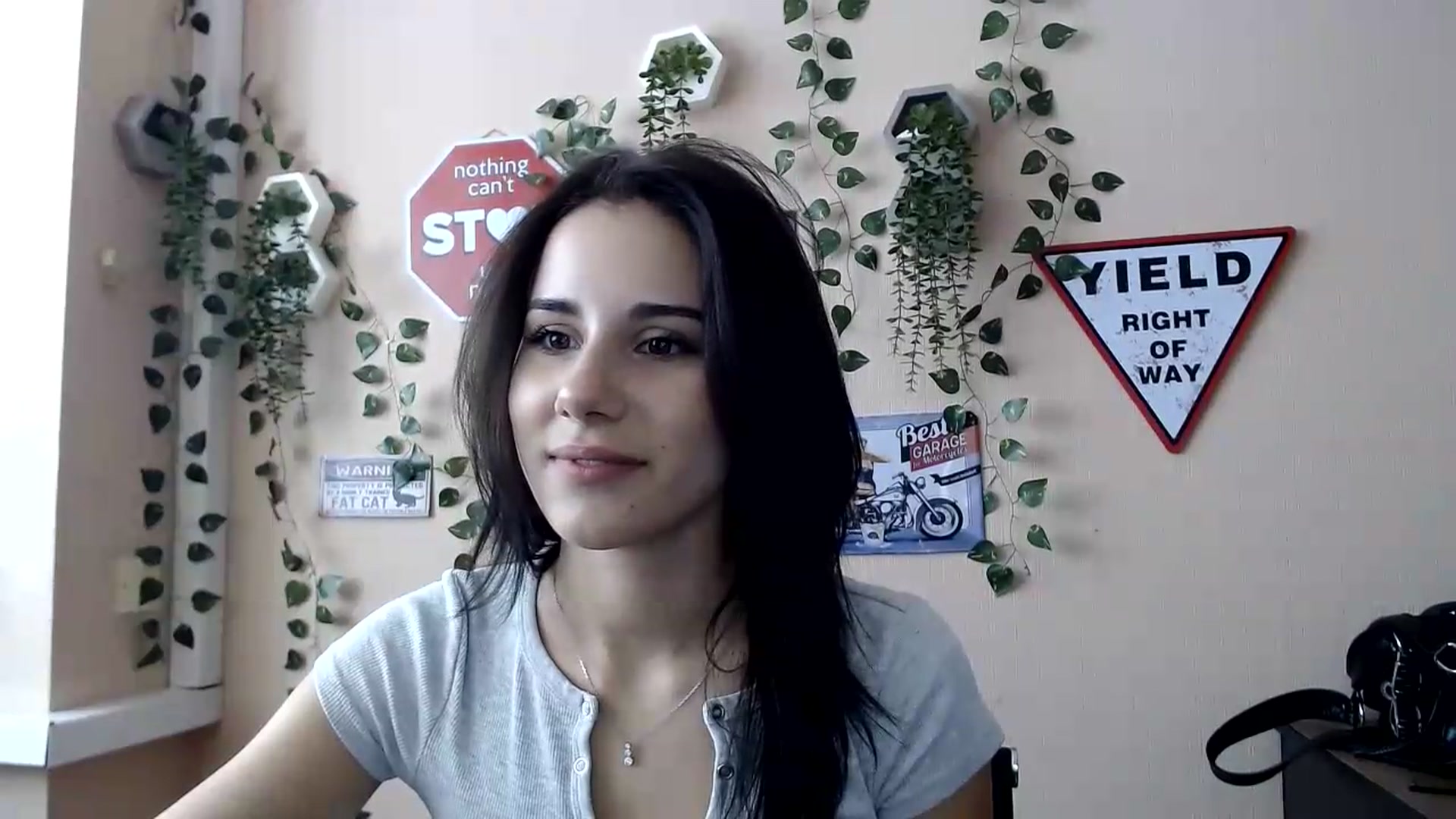 Gallery image thumbnail from Sangria_'s myfreecams stream on, 09/08/2026, 15:44 image 6 of 20