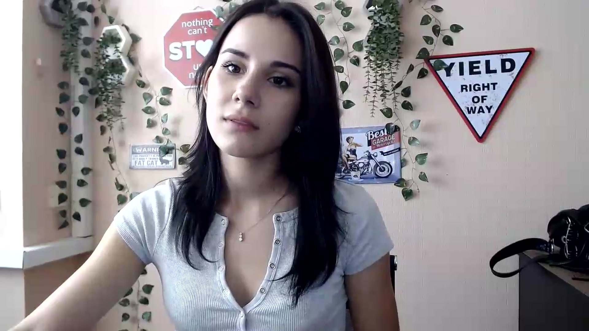 Gallery image thumbnail from Sangria_'s myfreecams stream on, 09/08/2026, 15:44 image 17 of 20