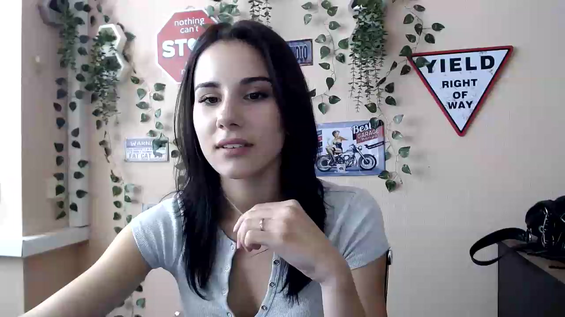Gallery image thumbnail from Sangria_'s myfreecams stream on, 09/08/2026, 15:44 image 15 of 20