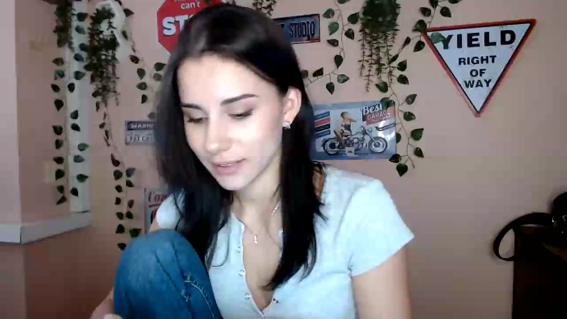 Gallery image thumbnail from Sangria_'s myfreecams stream on, 09/08/2026, 16:52 image 1 of 20
