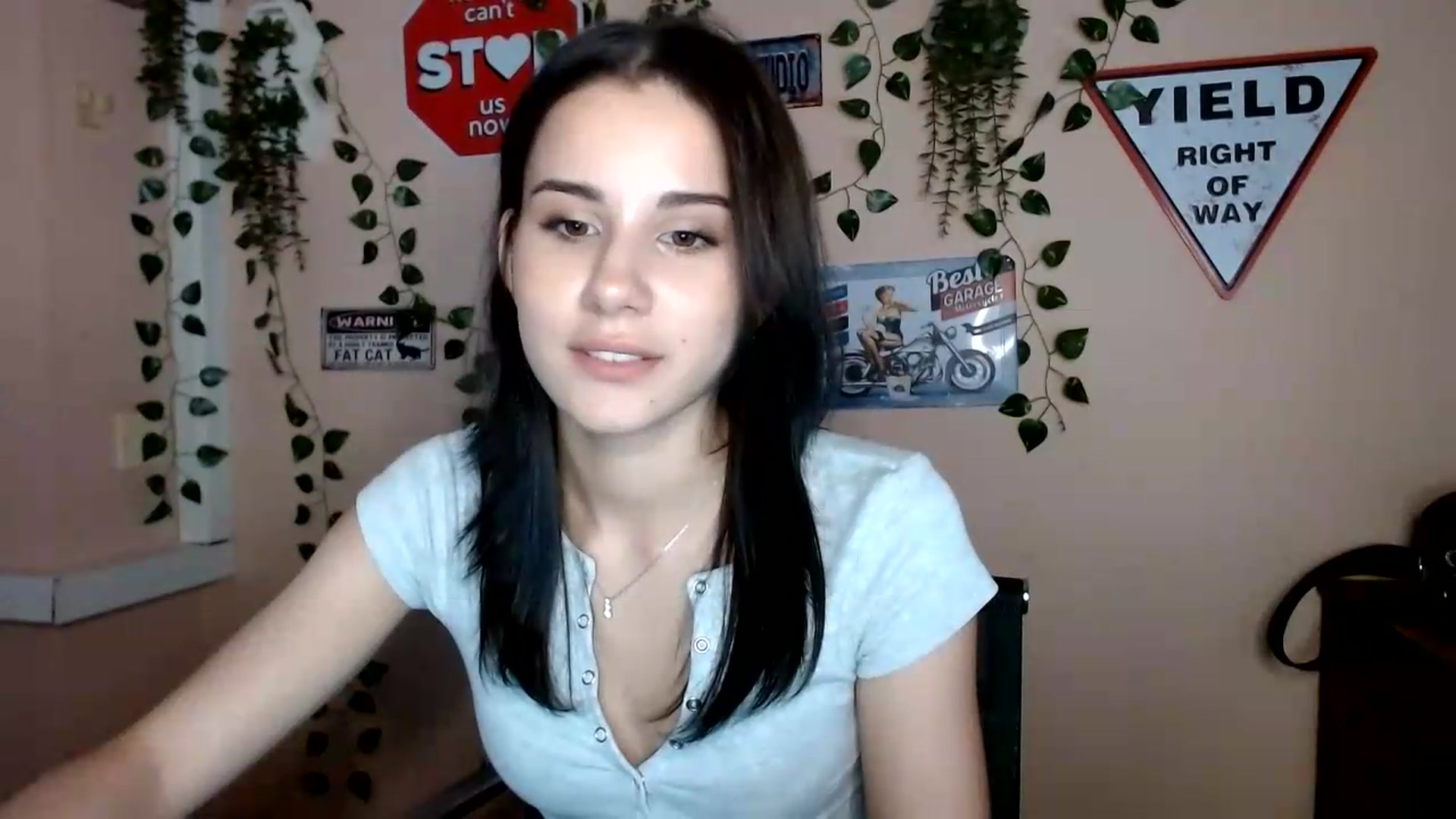 Gallery image thumbnail from Sangria_'s myfreecams stream on, 09/08/2026, 16:52 image 19 of 20