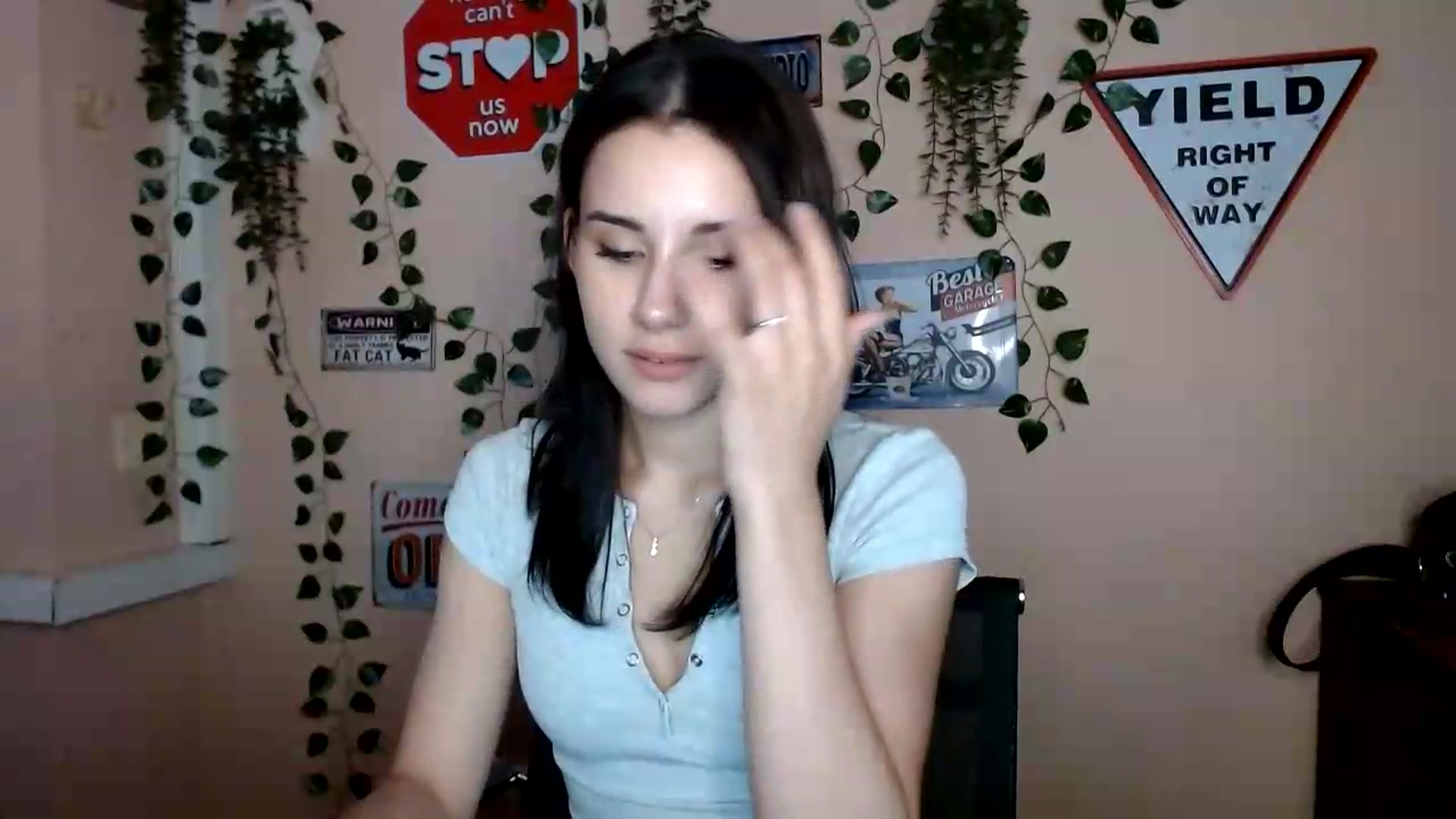 Gallery image thumbnail from Sangria_'s myfreecams stream on, 09/08/2026, 16:52 image 16 of 20