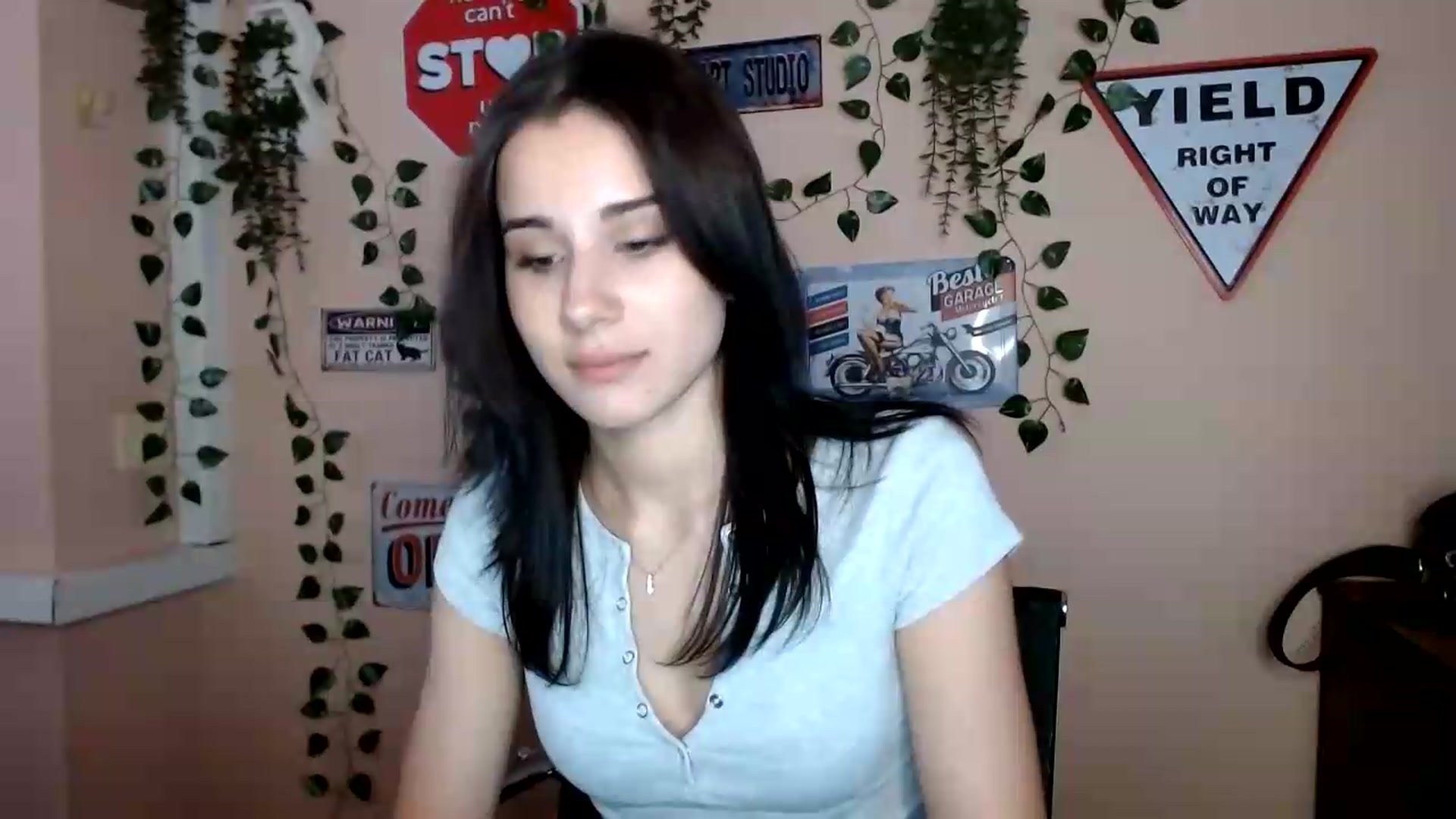 Gallery image thumbnail from Sangria_'s myfreecams stream on, 09/08/2026, 16:52 image 8 of 20