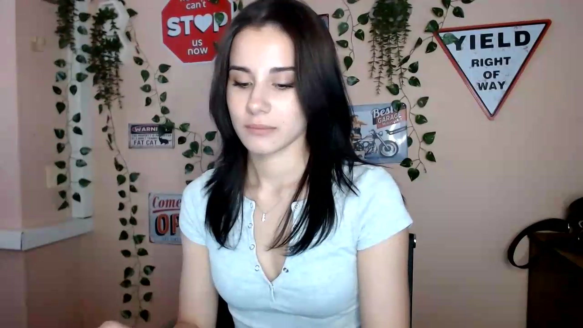 Gallery image thumbnail from Sangria_'s myfreecams stream on, 09/08/2026, 16:52 image 6 of 20