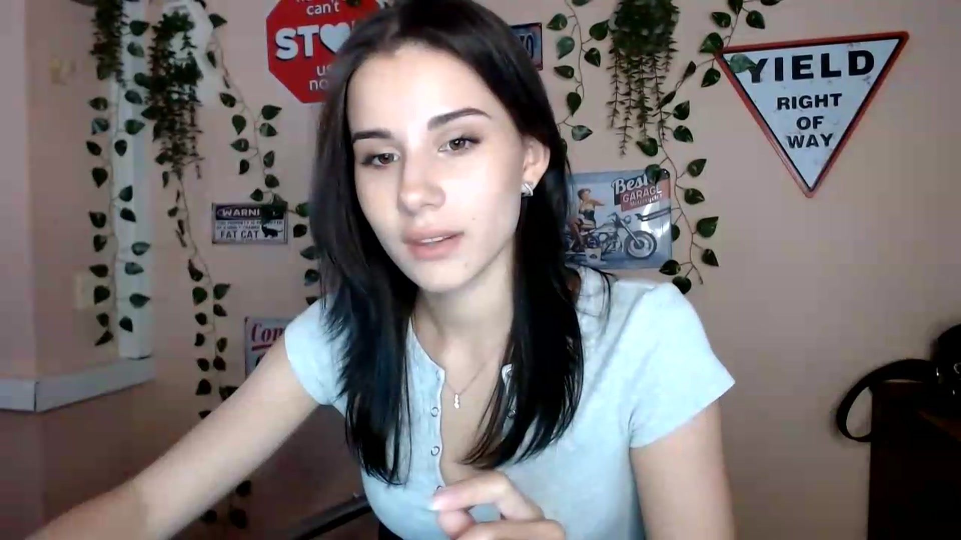 Gallery image thumbnail from Sangria_'s myfreecams stream on, 09/08/2026, 16:52 image 10 of 20
