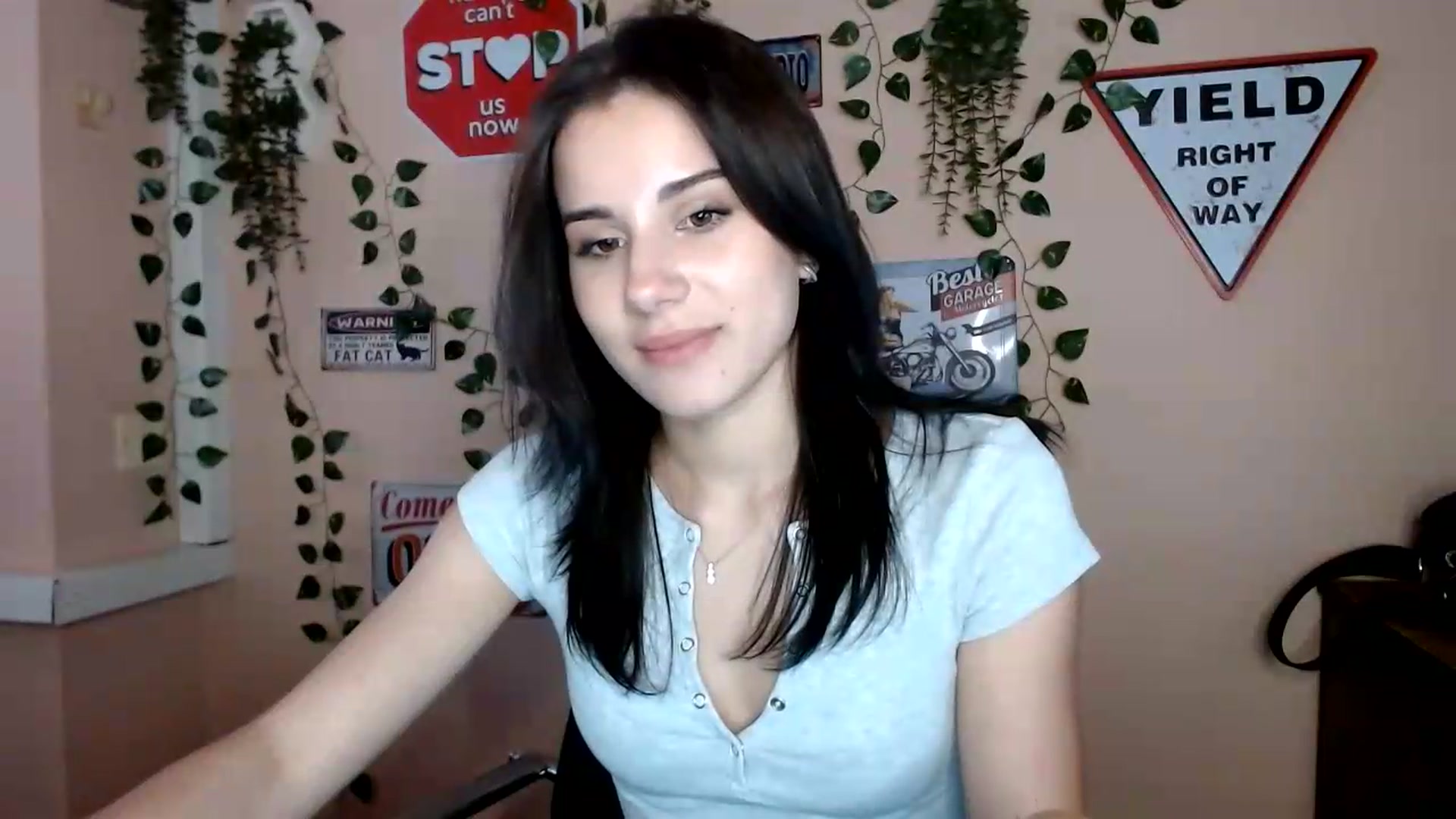 Gallery image thumbnail from Sangria_'s myfreecams stream on, 09/08/2026, 16:52 image 7 of 20