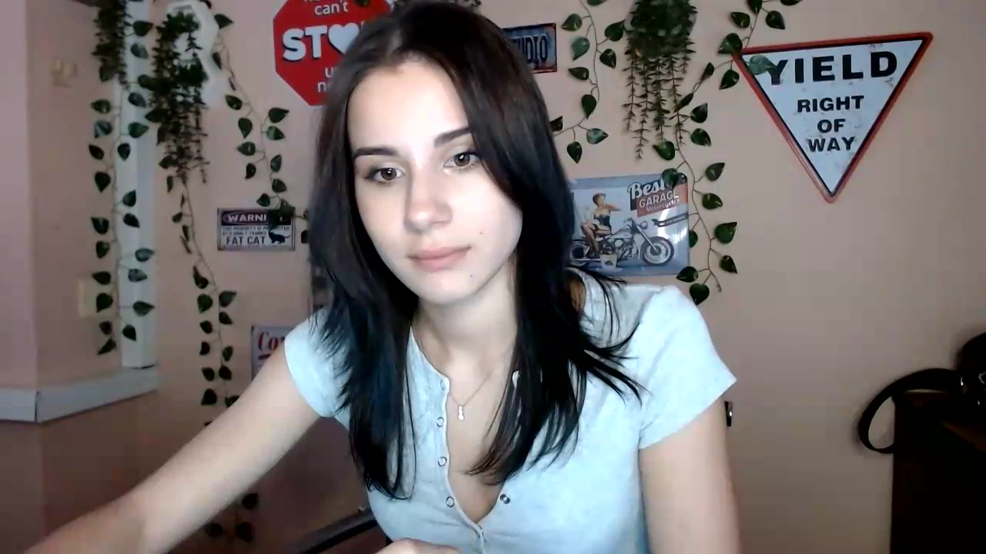 Gallery image thumbnail from Sangria_'s myfreecams stream on, 09/08/2026, 16:52 image 9 of 20