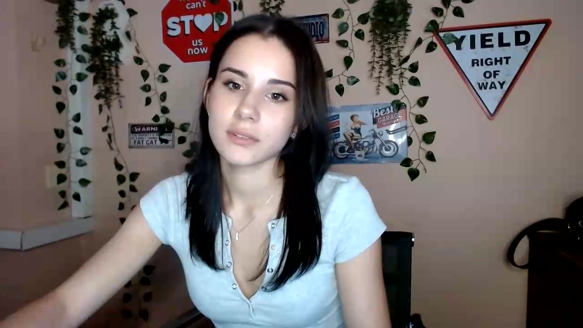 Gallery image thumbnail from Sangria_'s myfreecams stream on, 09/08/2026, 16:52 image 18 of 20
