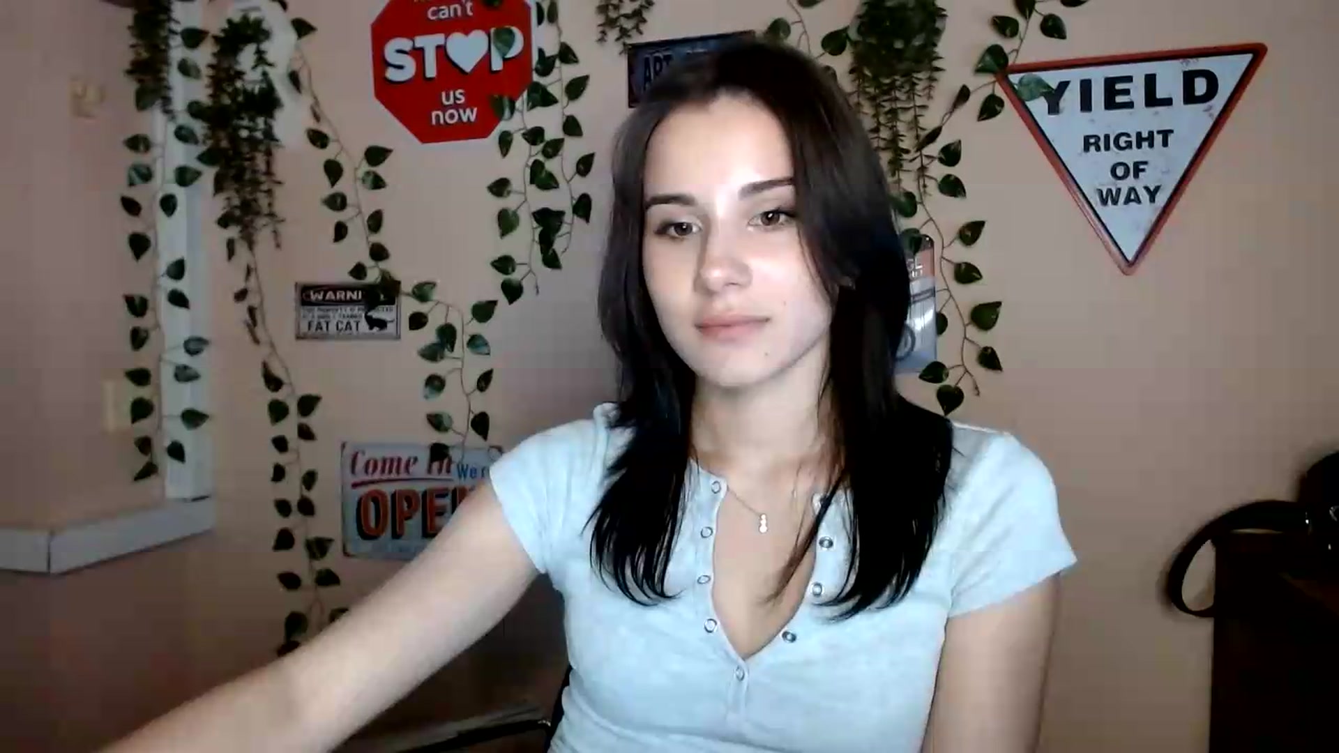 Gallery image thumbnail from Sangria_'s myfreecams stream on, 09/08/2026, 17:47 image 11 of 20