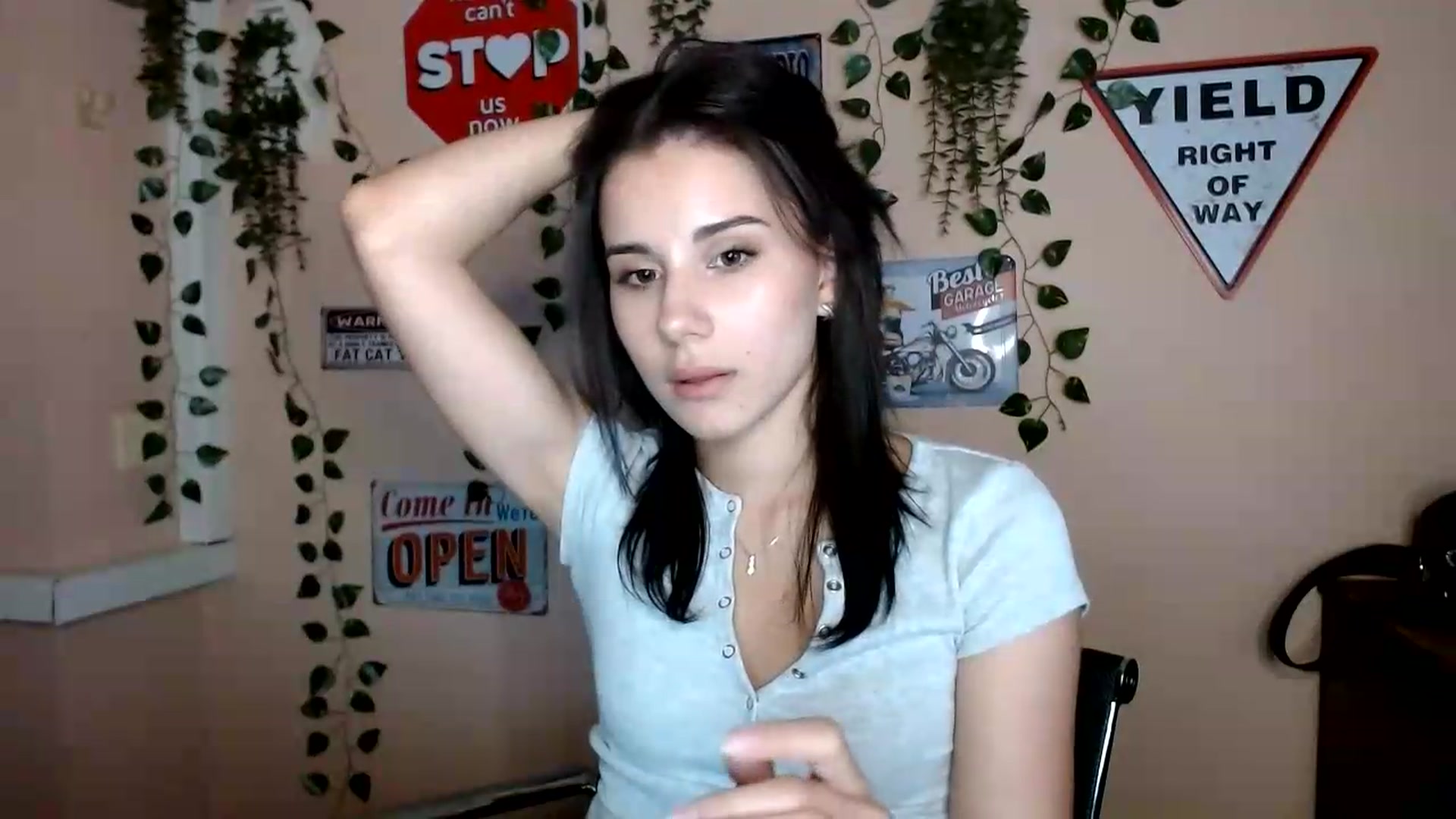 Gallery image thumbnail from Sangria_'s myfreecams stream on, 09/08/2026, 17:47 image 8 of 20