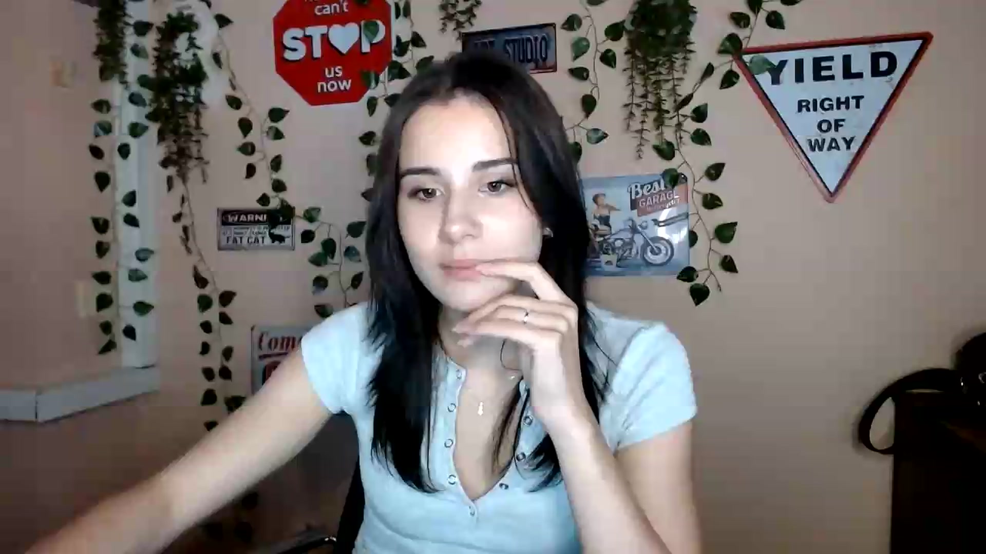 Gallery image thumbnail from Sangria_'s myfreecams stream on, 09/08/2026, 17:47 image 1 of 20