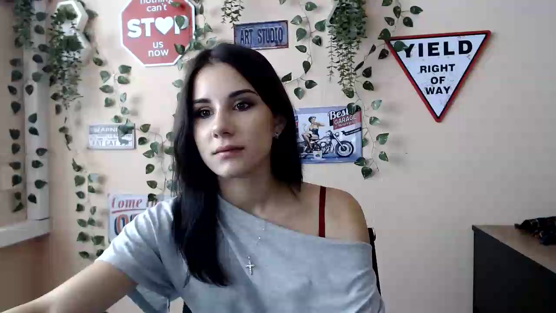 Gallery image thumbnail from Sangria_'s myfreecams stream on, 09/10/2026, 16:15 image 3 of 20