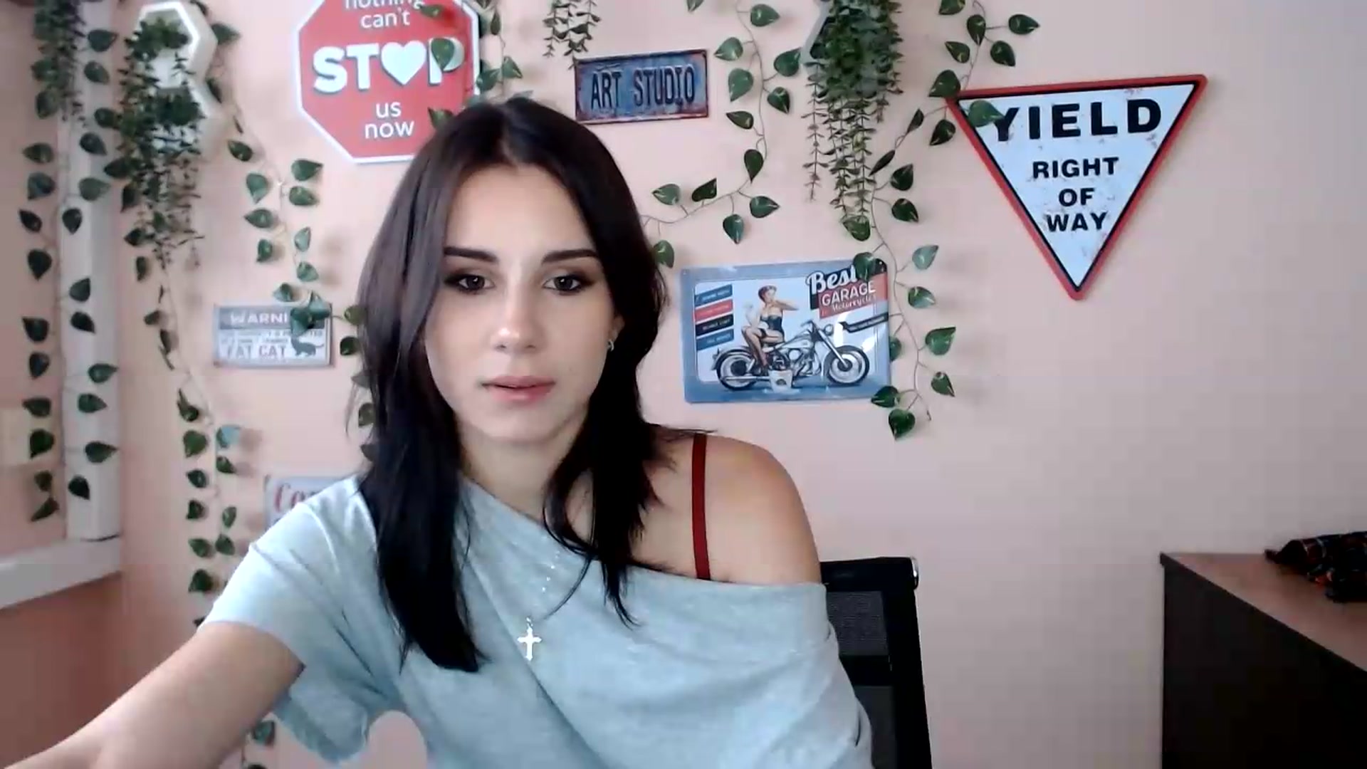 Gallery image thumbnail from Sangria_'s myfreecams stream on, 09/10/2026, 16:15 image 9 of 20