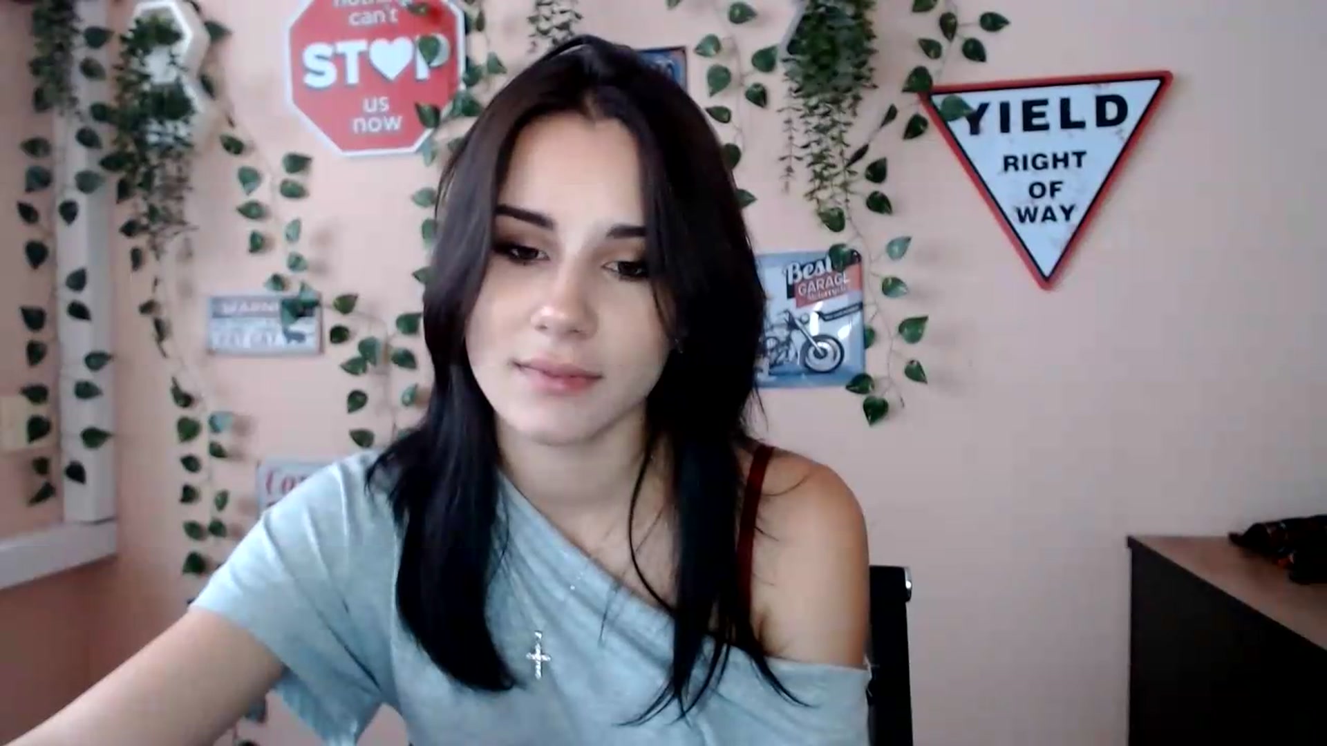 Gallery image thumbnail from Sangria_'s myfreecams stream on, 09/10/2026, 16:15 image 11 of 20