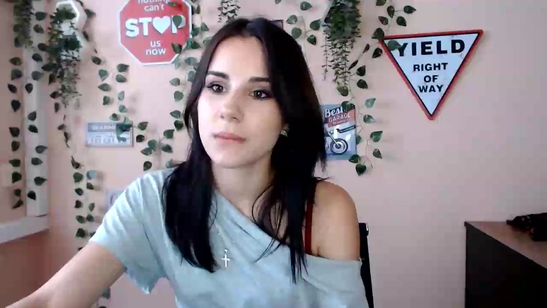 Gallery image thumbnail from Sangria_'s myfreecams stream on, 09/10/2026, 16:15 image 7 of 20