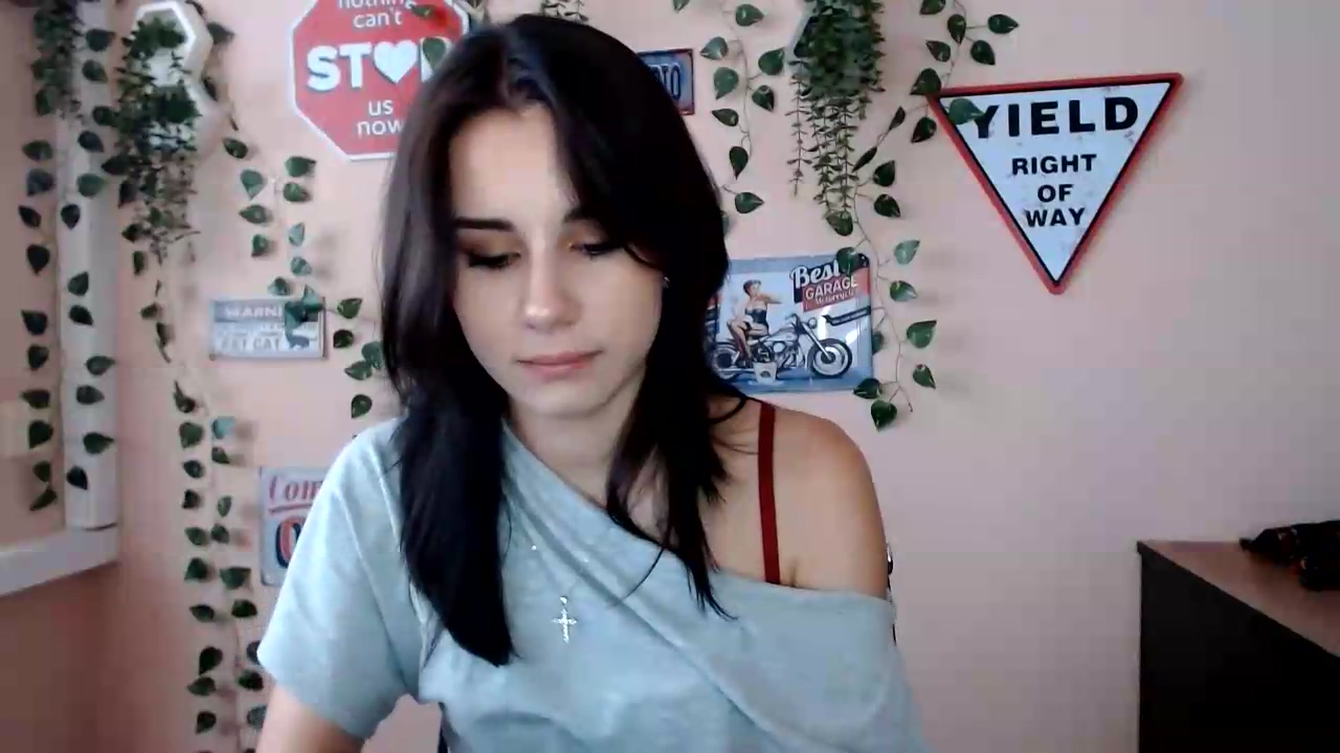 Gallery image thumbnail from Sangria_'s myfreecams stream on, 09/10/2026, 16:15 image 10 of 20